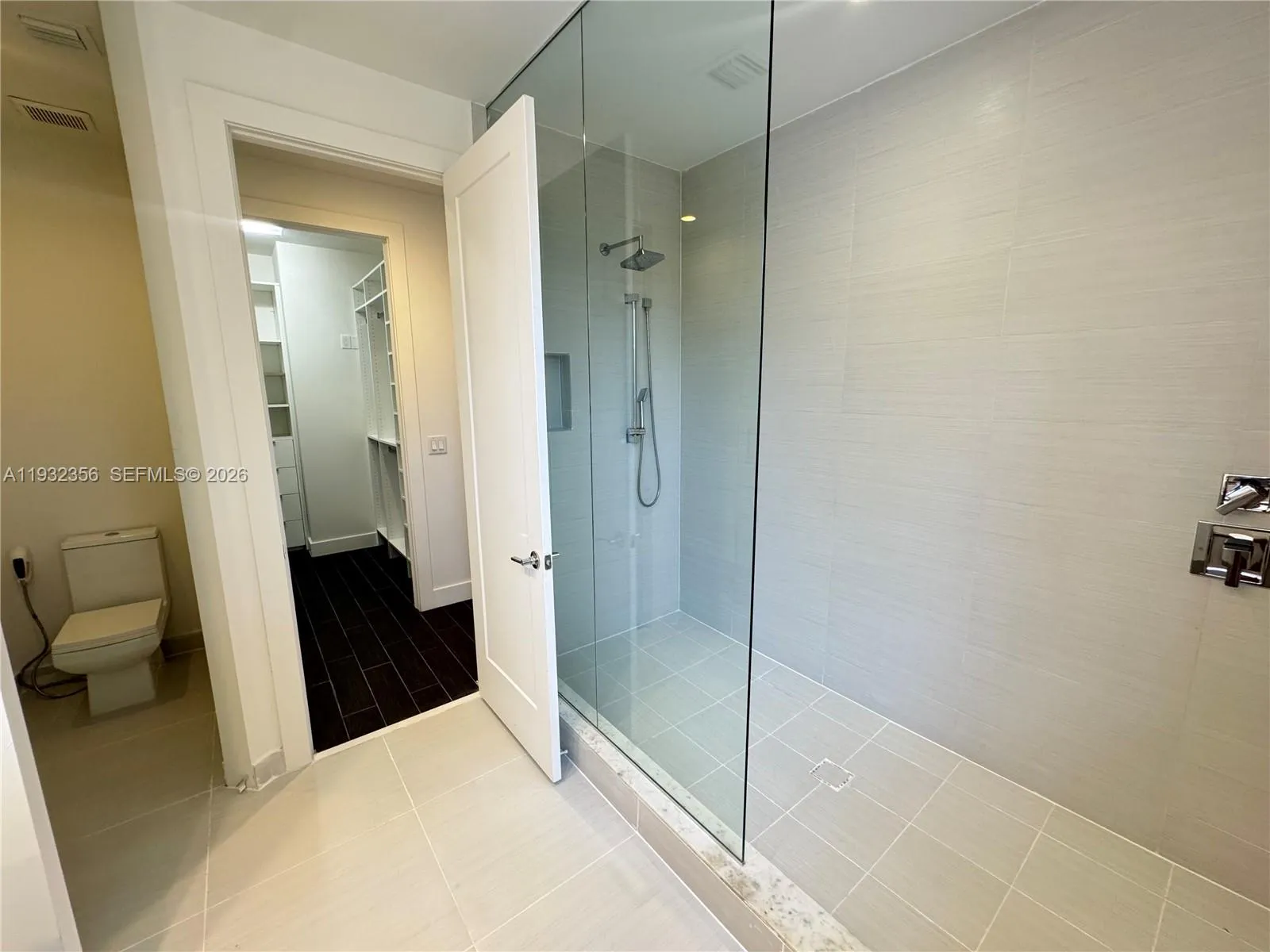 10550 Nw 65th Ln ., Doral, Florida 33178, Doral, Florida 33178, 4 Bedrooms Bedrooms, ,3 BathroomsBathrooms,Residential,For Sale,10550 Nw 65th Ln ., Doral, Florida 33178,A11932356