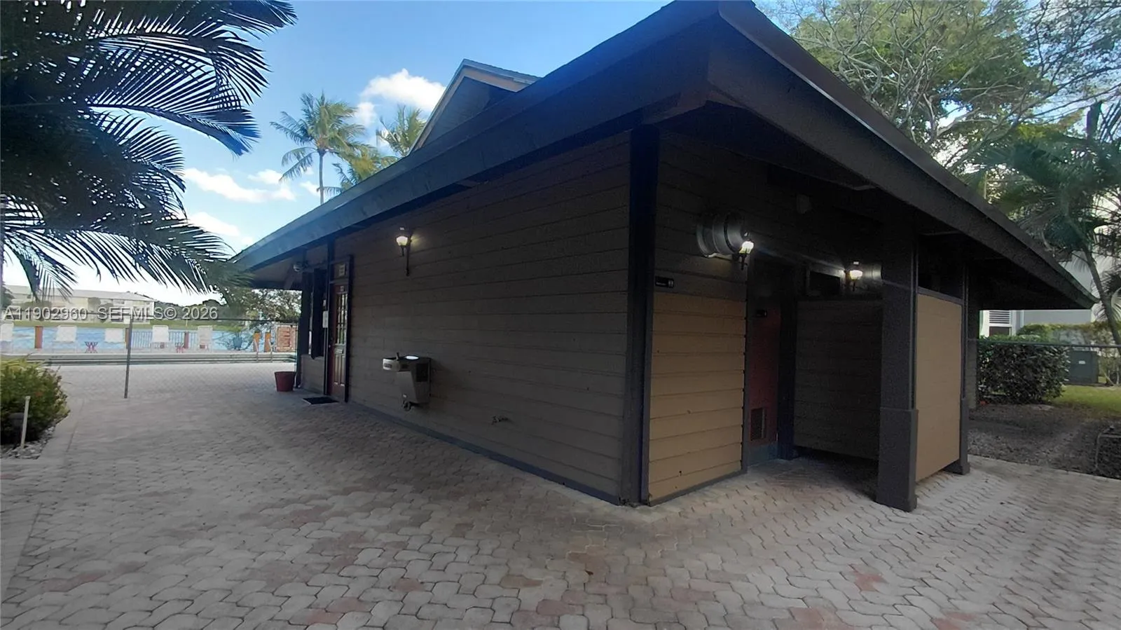 Davie, Florida 33324, 1 Bedroom Bedrooms, ,1 BathroomBathrooms,Residential,For Sale,A11902960