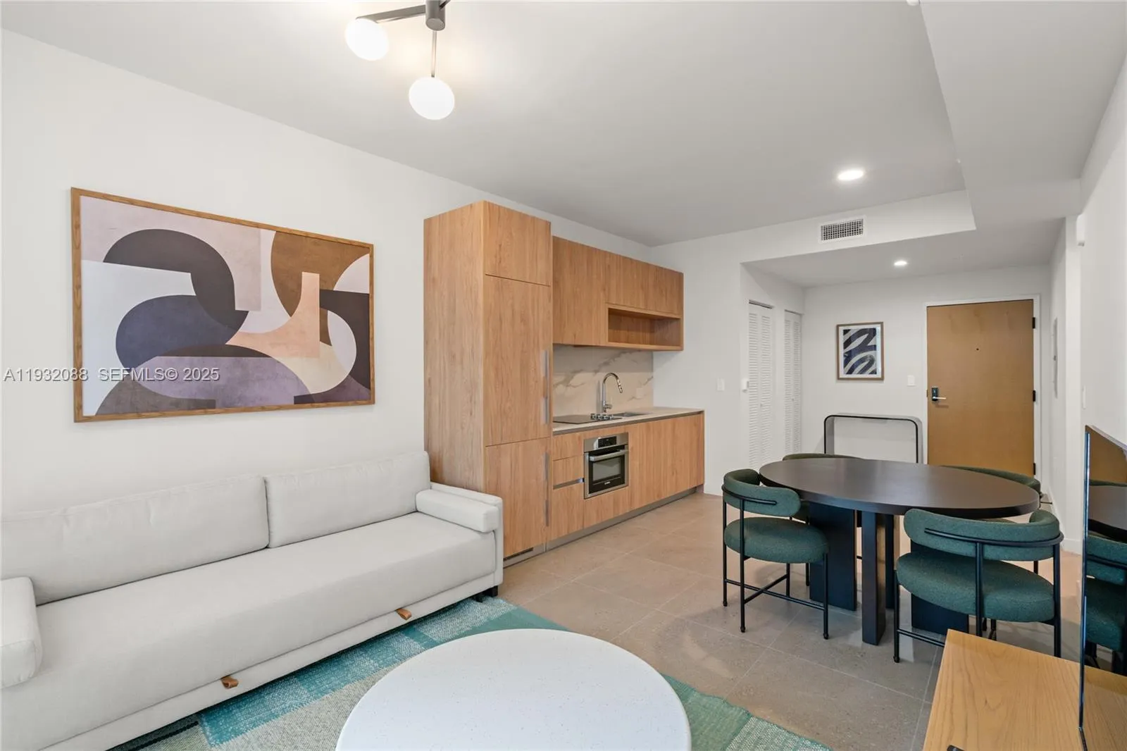 11 Ne 6th St 2005, Miami, Florida 33132, Miami, Florida 33132, 1 Bedroom Bedrooms, ,1 BathroomBathrooms,Residential,For Sale,11 Ne 6th St 2005, Miami, Florida 33132,A11932088