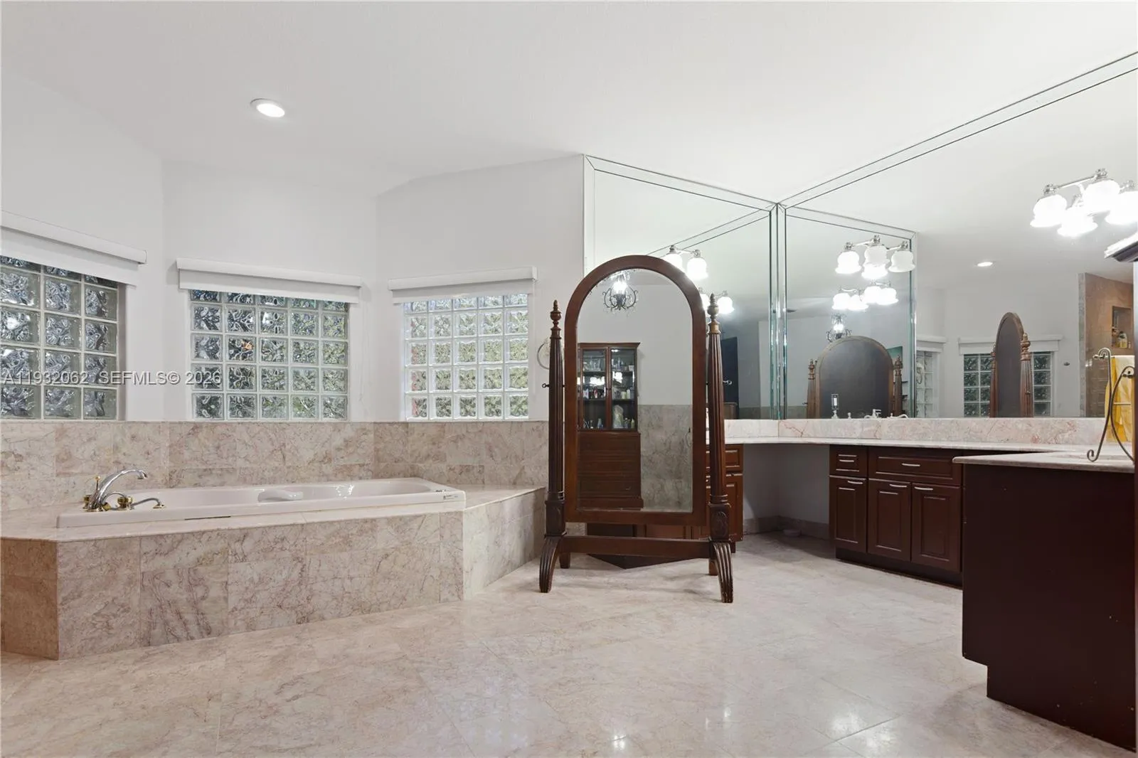 11825 S Mitchell Manor Cir, Pinecrest, Florida 331, Pinecrest, Florida 33156, 6 Bedrooms Bedrooms, ,5 BathroomsBathrooms,Residential,For Sale,11825 S Mitchell Manor Cir, Pinecrest, Florida 331,A11932062