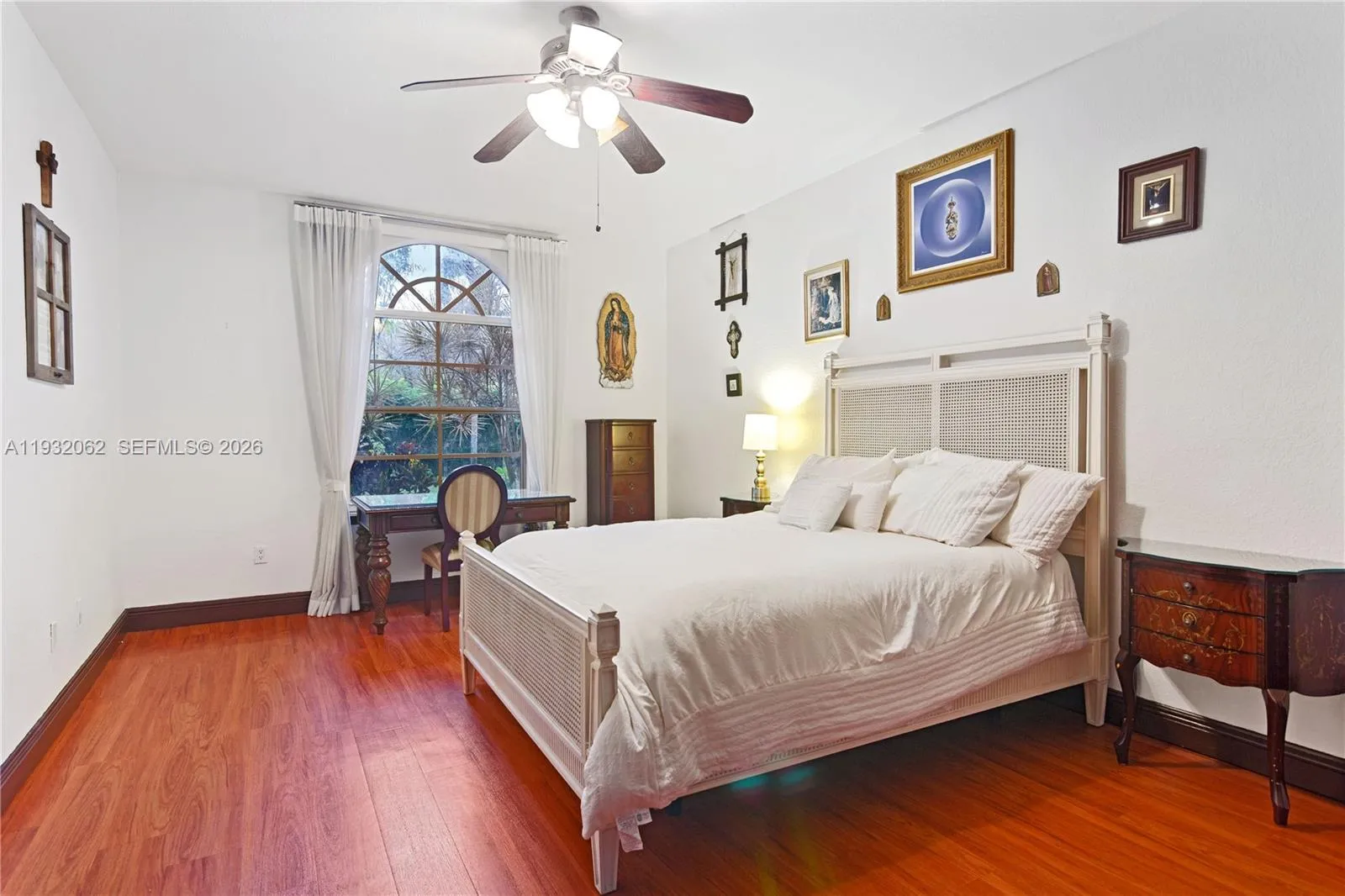 11825 S Mitchell Manor Cir, Pinecrest, Florida 331, Pinecrest, Florida 33156, 6 Bedrooms Bedrooms, ,5 BathroomsBathrooms,Residential,For Sale,11825 S Mitchell Manor Cir, Pinecrest, Florida 331,A11932062