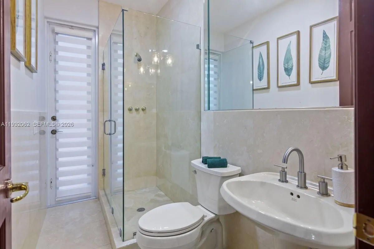 11825 S Mitchell Manor Cir, Pinecrest, Florida 331, Pinecrest, Florida 33156, 6 Bedrooms Bedrooms, ,5 BathroomsBathrooms,Residential,For Sale,11825 S Mitchell Manor Cir, Pinecrest, Florida 331,A11932062