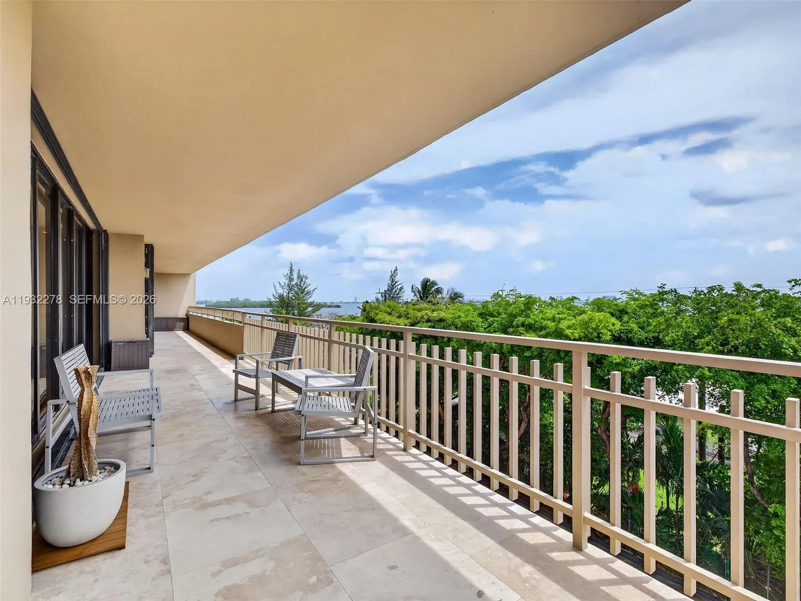 11113 Biscayne Blvd 351, Miami, Florida 33181, Miami, Florida 33181, 2 Bedrooms Bedrooms, ,2 BathroomsBathrooms,Residential Lease,For Rent,11113 Biscayne Blvd 351, Miami, Florida 33181,A11932278