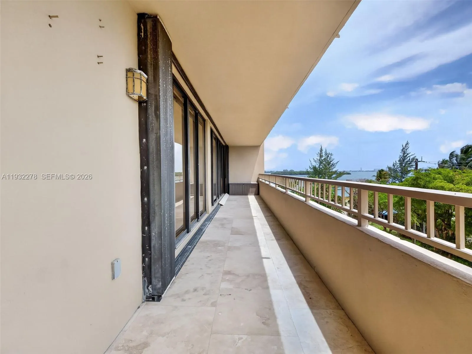 11113 Biscayne Blvd 351, Miami, Florida 33181, Miami, Florida 33181, 2 Bedrooms Bedrooms, ,2 BathroomsBathrooms,Residential Lease,For Rent,11113 Biscayne Blvd 351, Miami, Florida 33181,A11932278