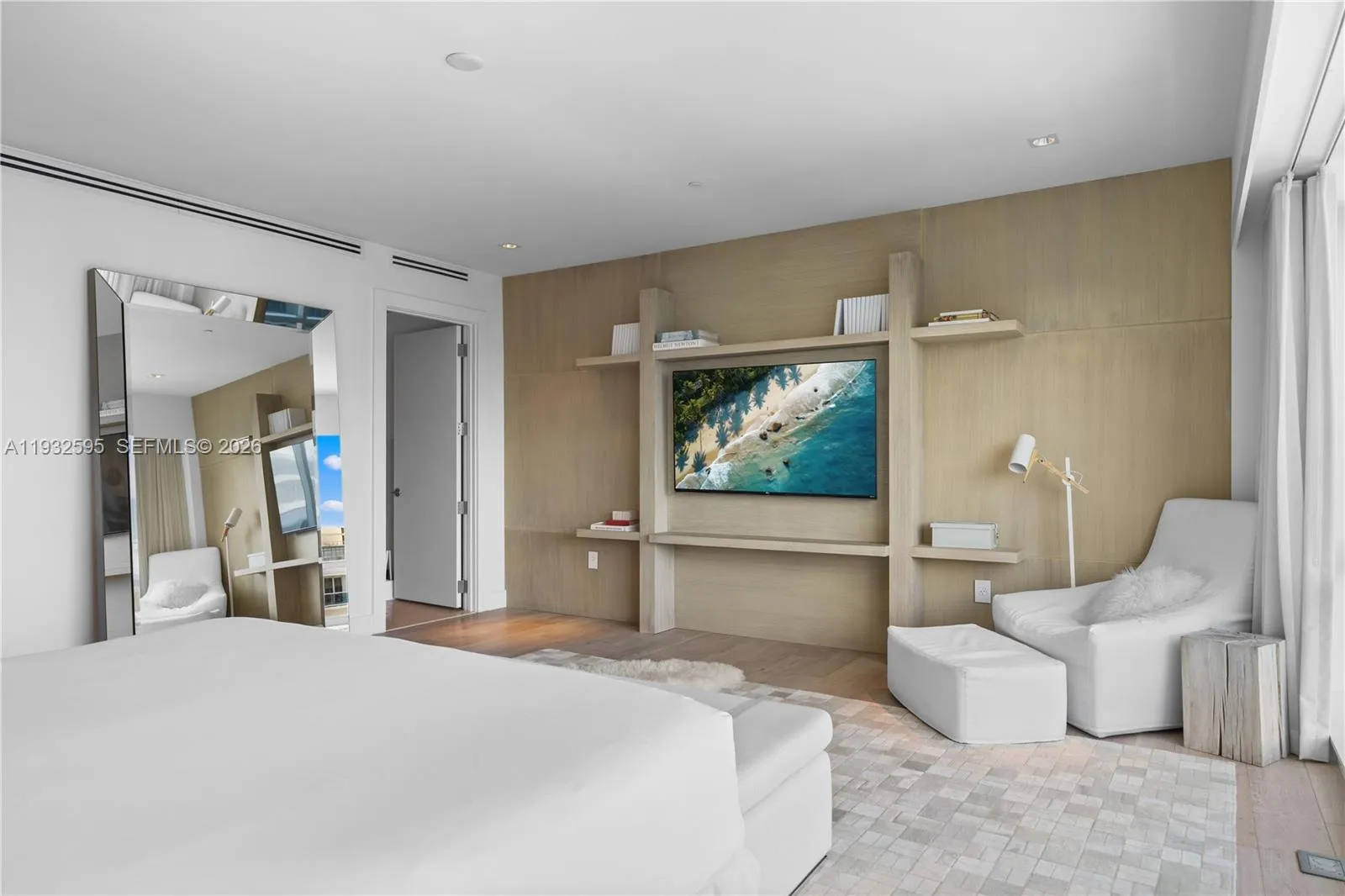 102 24th St Ph-1706, Miami Beach, Florida 33139, Miami Beach, Florida 33139, 3 Bedrooms Bedrooms, ,3 BathroomsBathrooms,Residential,For Sale,102 24th St Ph-1706, Miami Beach, Florida 33139,A11932595