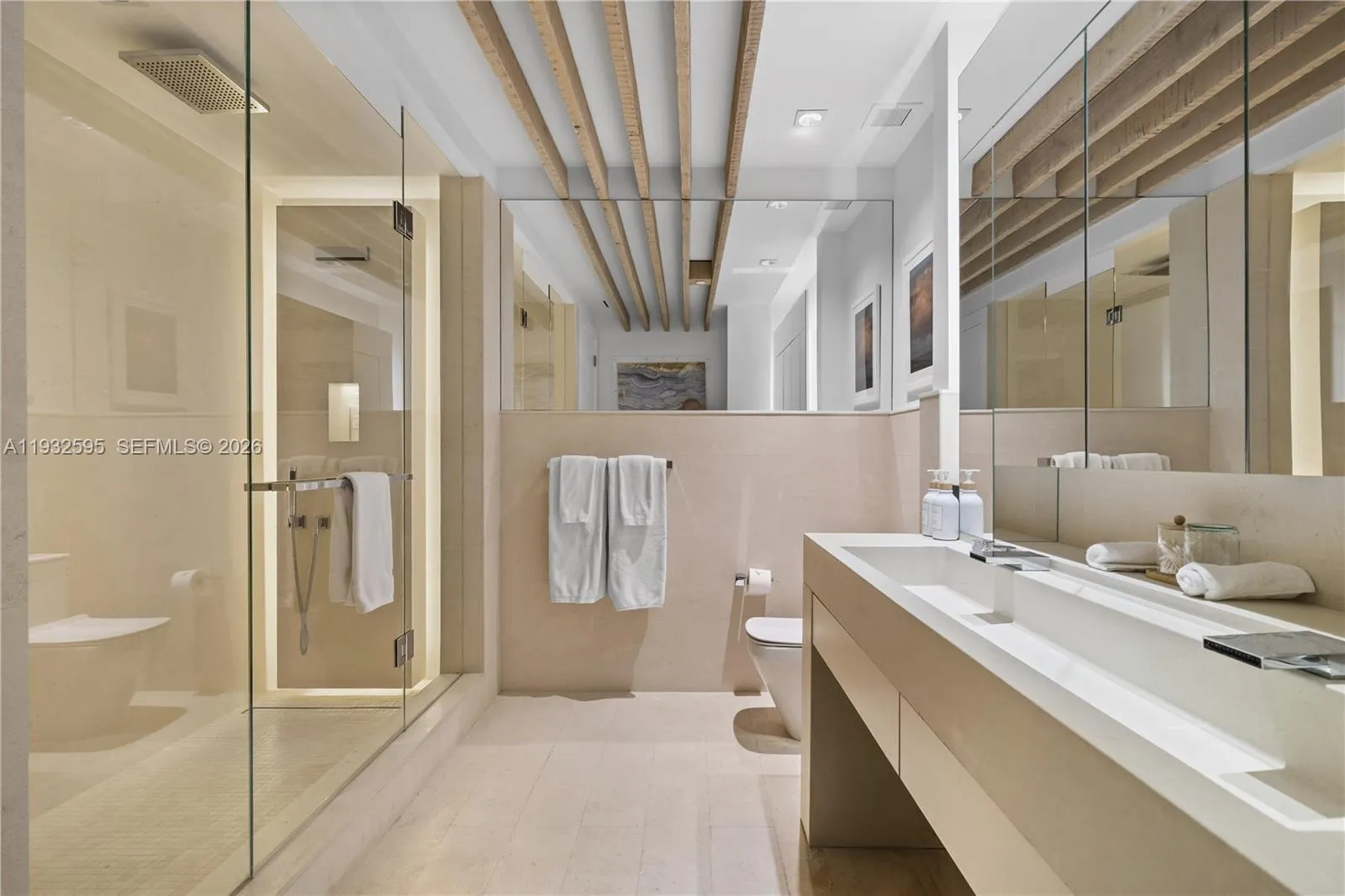 102 24th St Ph-1706, Miami Beach, Florida 33139, Miami Beach, Florida 33139, 3 Bedrooms Bedrooms, ,3 BathroomsBathrooms,Residential,For Sale,102 24th St Ph-1706, Miami Beach, Florida 33139,A11932595