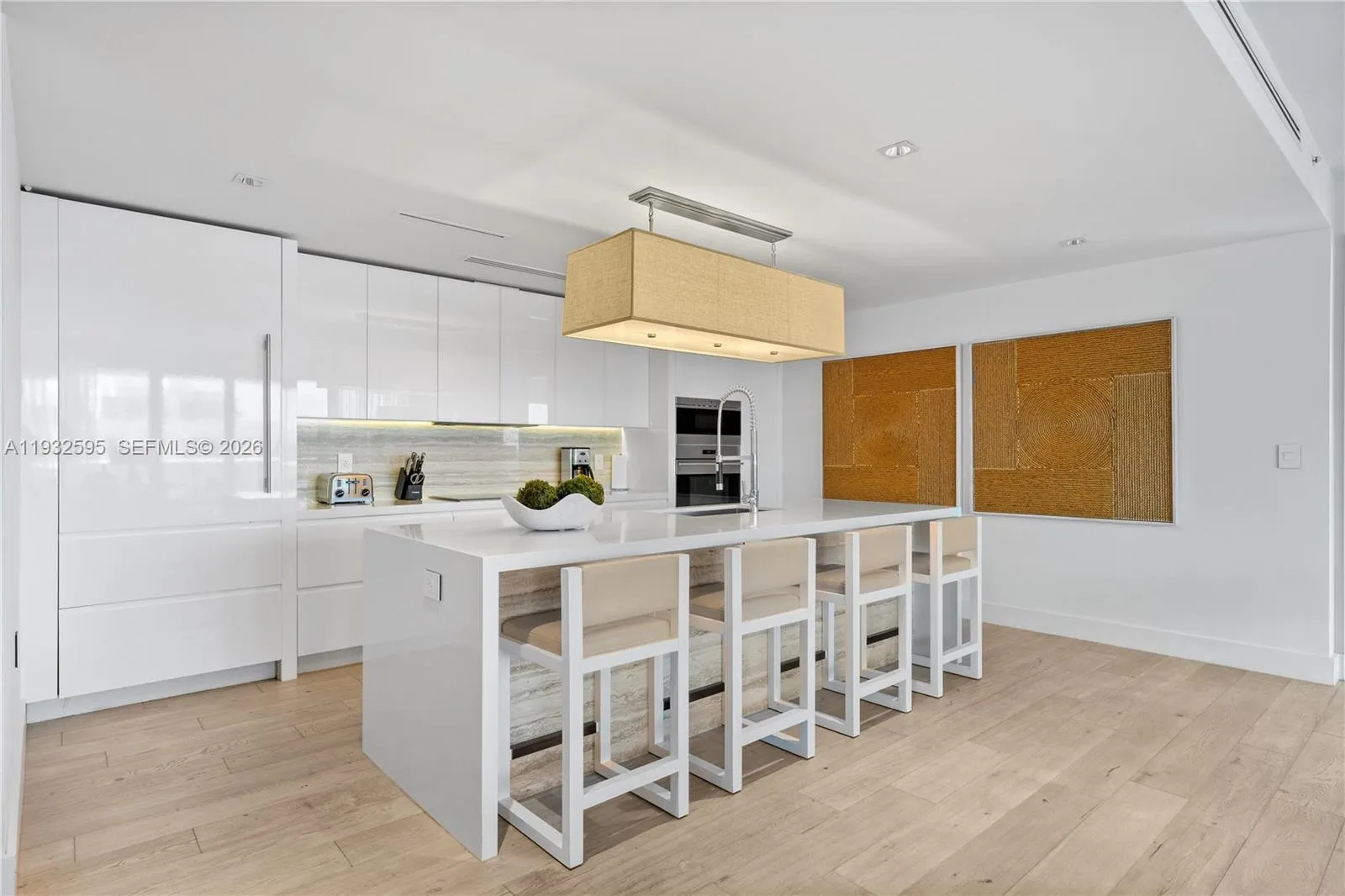 102 24th St Ph-1706, Miami Beach, Florida 33139, Miami Beach, Florida 33139, 3 Bedrooms Bedrooms, ,3 BathroomsBathrooms,Residential,For Sale,102 24th St Ph-1706, Miami Beach, Florida 33139,A11932595