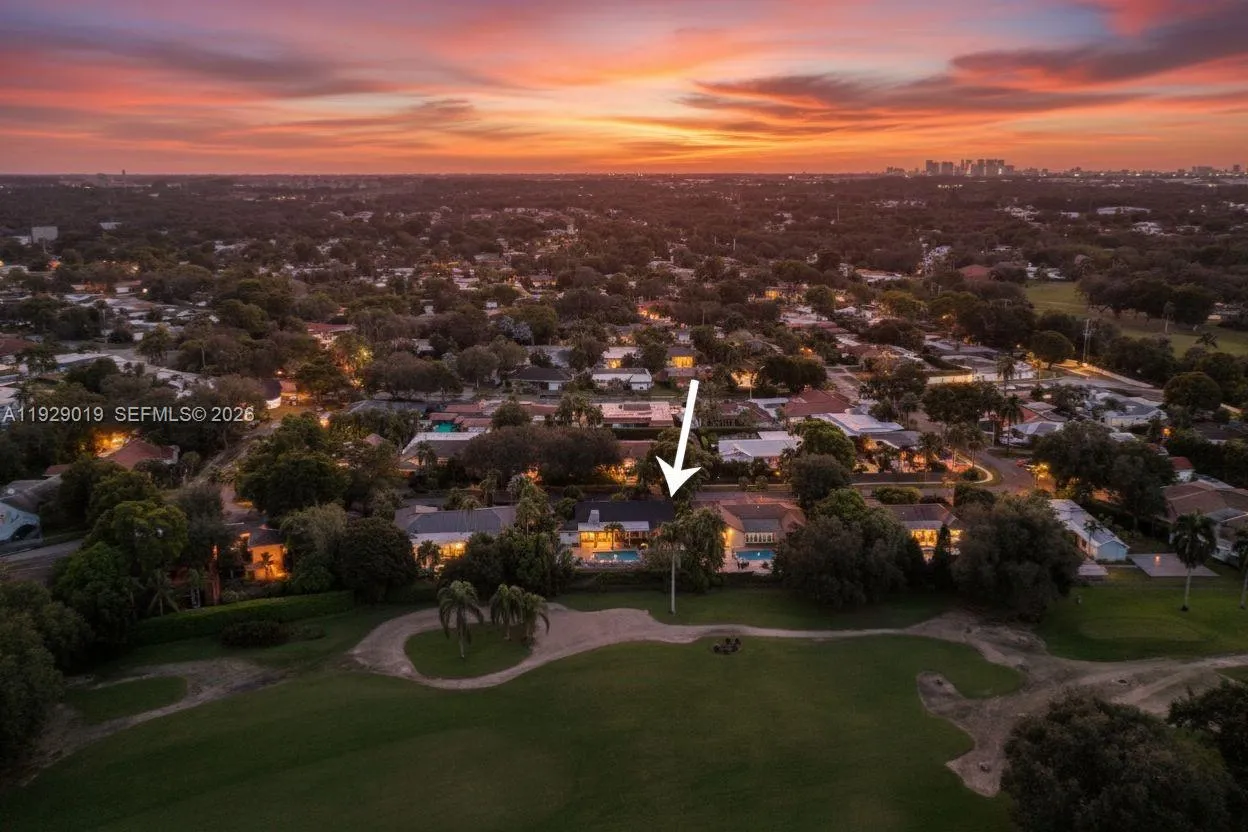 4740 N 31st Ct, Hollywood, Florida 33021, Hollywood, Florida 33021, 6 Bedrooms Bedrooms, 10 Rooms Rooms,3 BathroomsBathrooms,Residential,For Sale,4740 N 31st Ct, Hollywood, Florida 33021,A11929019