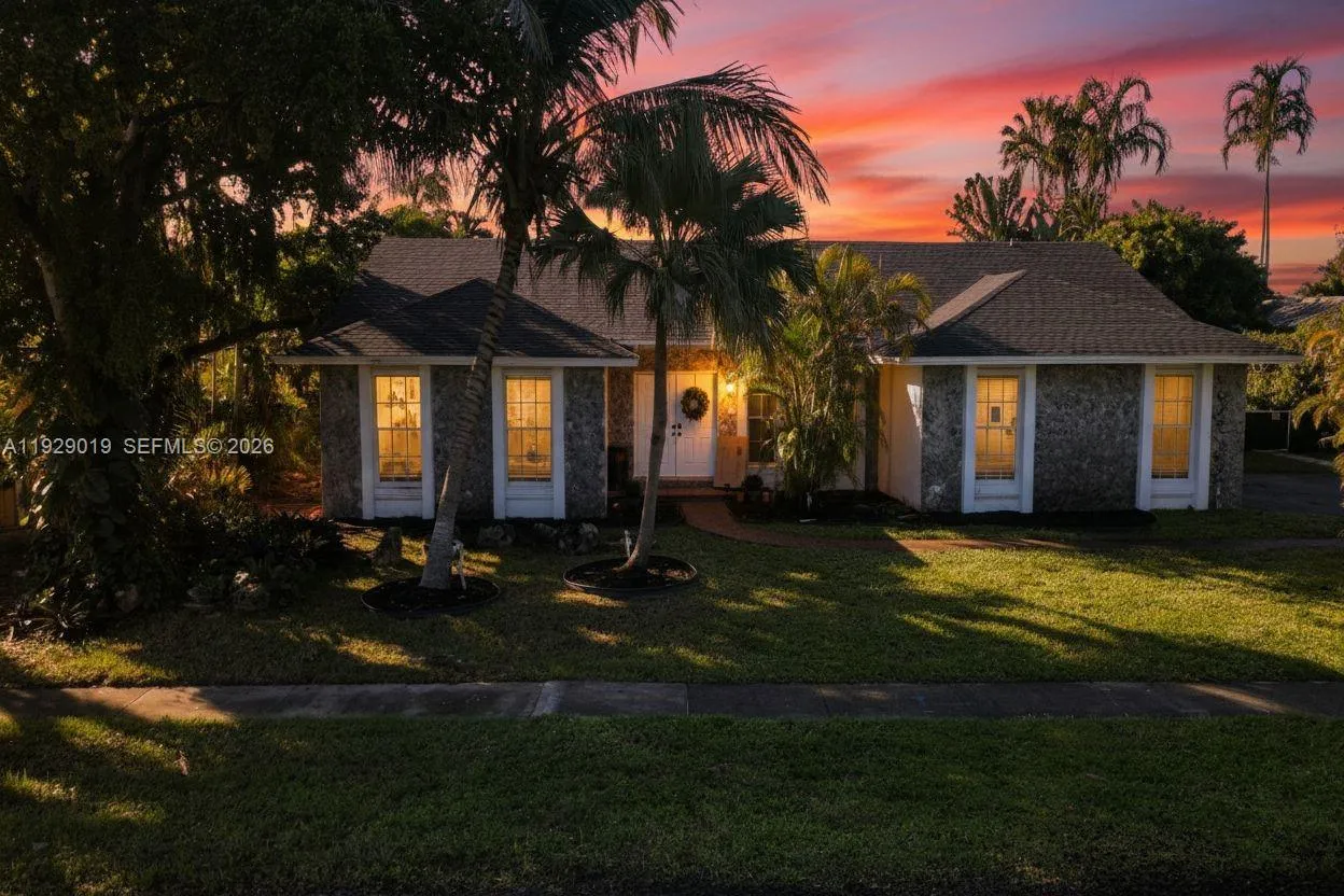 4740 N 31st Ct, Hollywood, Florida 33021, Hollywood, Florida 33021, 6 Bedrooms Bedrooms, 10 Rooms Rooms,3 BathroomsBathrooms,Residential,For Sale,4740 N 31st Ct, Hollywood, Florida 33021,A11929019