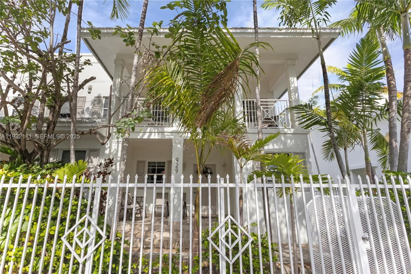 929 Sw 11th St H-2, Miami, Florida 33129, Miami, Florida 33129, 3 Bedrooms Bedrooms, ,3 BathroomsBathrooms,Residential,For Sale,929 Sw 11th St H-2, Miami, Florida 33129,A11932111