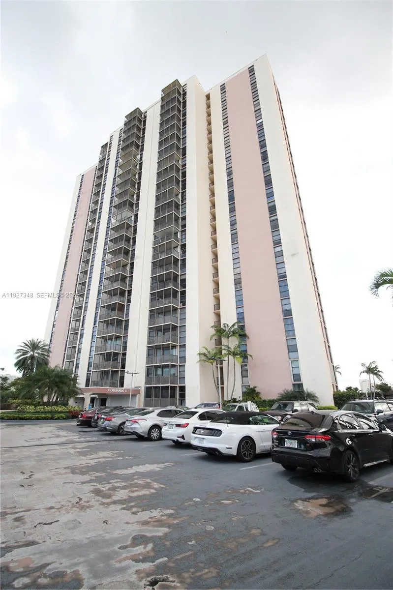 20379 W Country Club Dr 2237, Aventura, Florida 33, Aventura, Florida 33180, 1 Bedroom Bedrooms, ,1 BathroomBathrooms,Residential,For Sale,20379 W Country Club Dr 2237, Aventura, Florida 33,A11927348