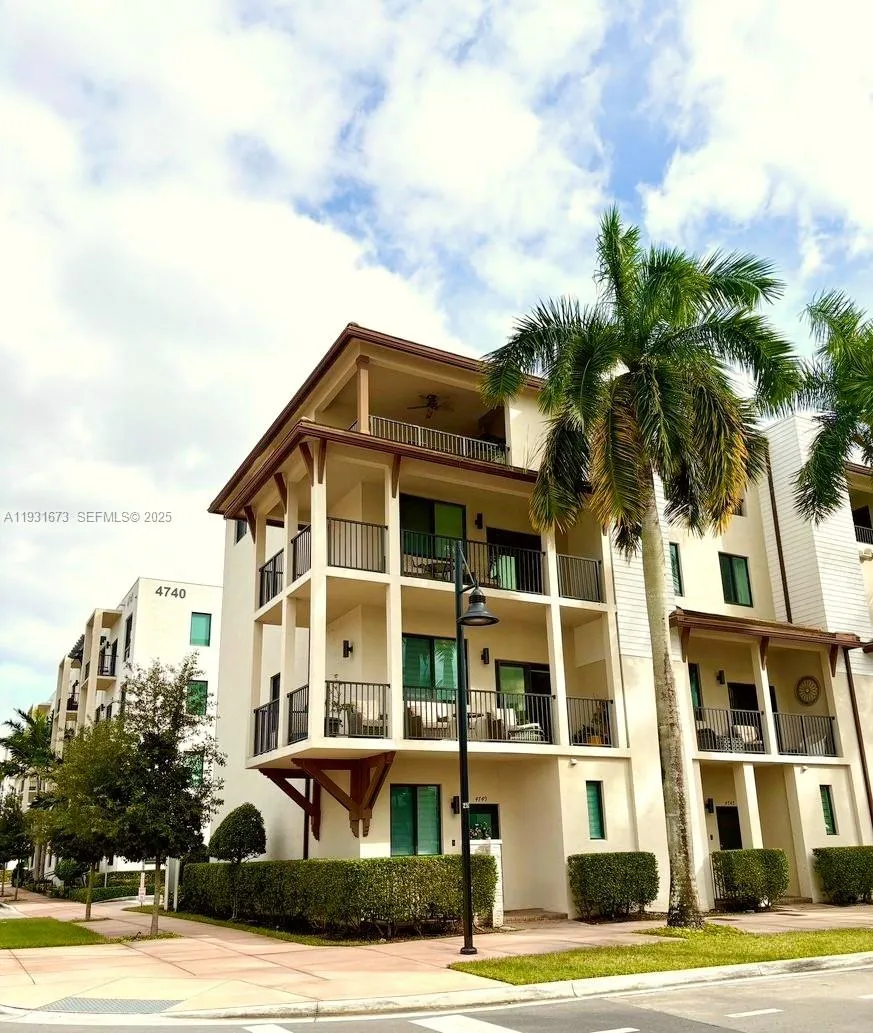 4749 Nw 85th Ave, Doral, Florida 33166, Doral, Florida 33166, 3 Bedrooms Bedrooms, ,3 BathroomsBathrooms,Residential,For Sale,4749 Nw 85th Ave, Doral, Florida 33166,A11931673 4749 Nw 85th Ave, Doral, Florida 33166, Doral, Florida 33166, 3 Bedrooms Bedrooms, ,3 BathroomsBathrooms,Residential,For Sale,4749 Nw 85th Ave, Doral, Florida 33166,A11931673