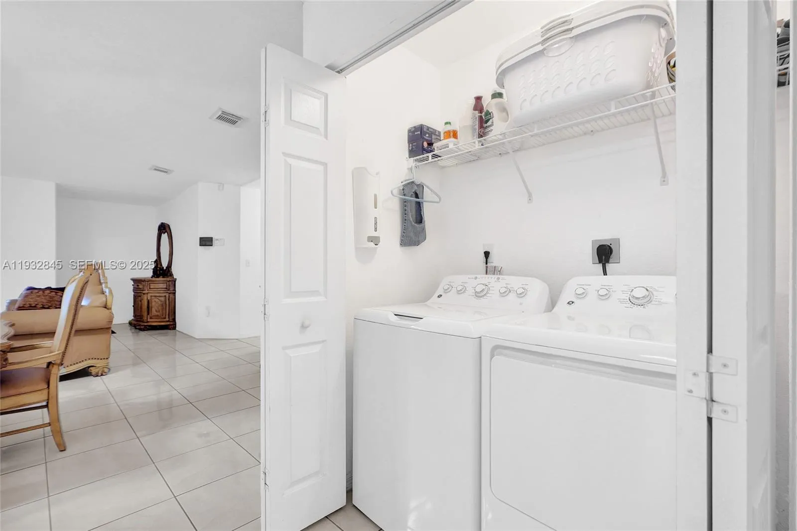 19110 Nw 32nd Ave, Miami Gardens, Florida 33056, Miami Gardens, Florida 33056, 3 Bedrooms Bedrooms, ,2 BathroomsBathrooms,Residential,For Sale,19110 Nw 32nd Ave, Miami Gardens, Florida 33056,A11932845