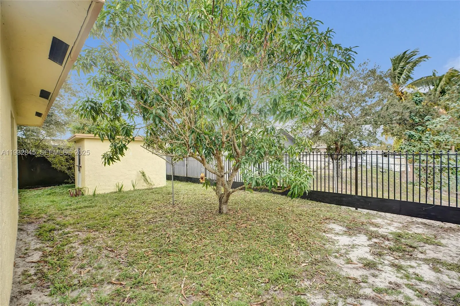 19110 Nw 32nd Ave, Miami Gardens, Florida 33056, Miami Gardens, Florida 33056, 3 Bedrooms Bedrooms, ,2 BathroomsBathrooms,Residential,For Sale,19110 Nw 32nd Ave, Miami Gardens, Florida 33056,A11932845