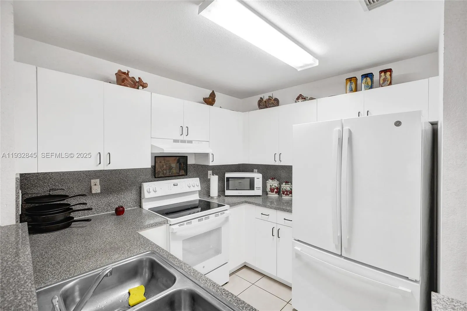 19110 Nw 32nd Ave, Miami Gardens, Florida 33056, Miami Gardens, Florida 33056, 3 Bedrooms Bedrooms, ,2 BathroomsBathrooms,Residential,For Sale,19110 Nw 32nd Ave, Miami Gardens, Florida 33056,A11932845