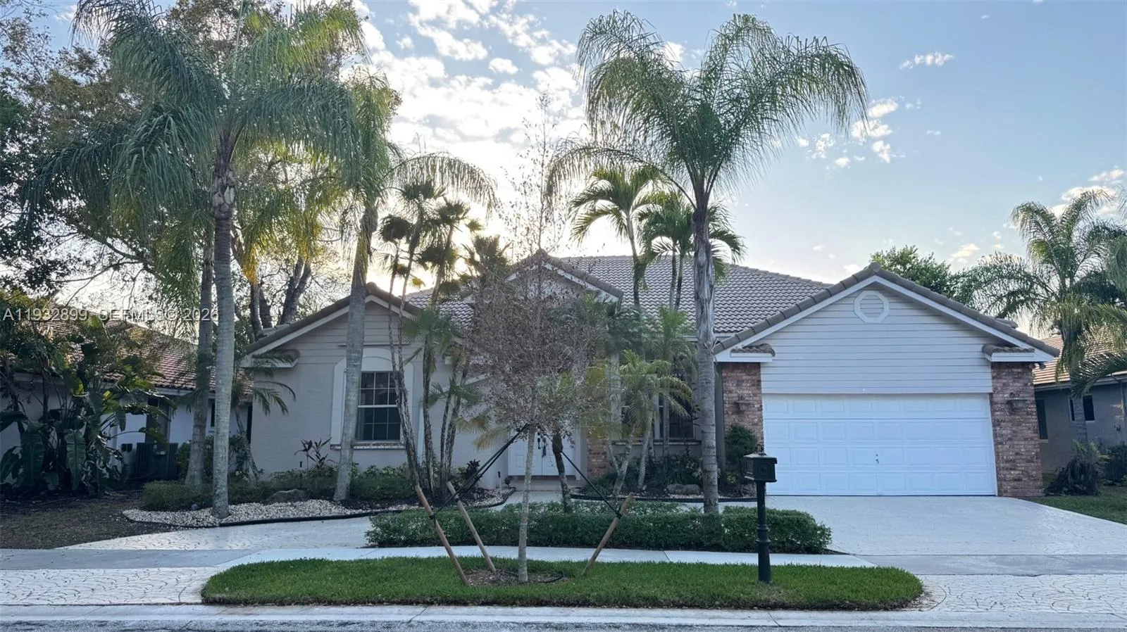 2611 Oakbrook Ln 2611, Weston, Florida 33332, Weston, Florida 33332, 5 Bedrooms Bedrooms, ,2 BathroomsBathrooms,Residential Lease,For Rent,2611 Oakbrook Ln 2611, Weston, Florida 33332,A11932899 2611 Oakbrook Ln 2611, Weston, Florida 33332, Weston, Florida 33332, 5 Bedrooms Bedrooms, ,2 BathroomsBathrooms,Residential Lease,For Rent,2611 Oakbrook Ln 2611, Weston, Florida 33332,A11932899