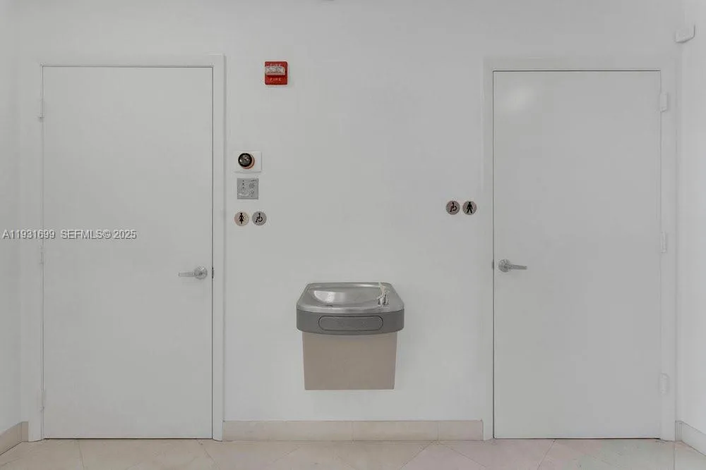 1845 Cordova Rd 203, Fort Lauderdale, Florida 3331, Fort Lauderdale, Florida 33316, ,Commercial Lease,For Rent,1845 Cordova Rd 203, Fort Lauderdale, Florida 3331,A11931699