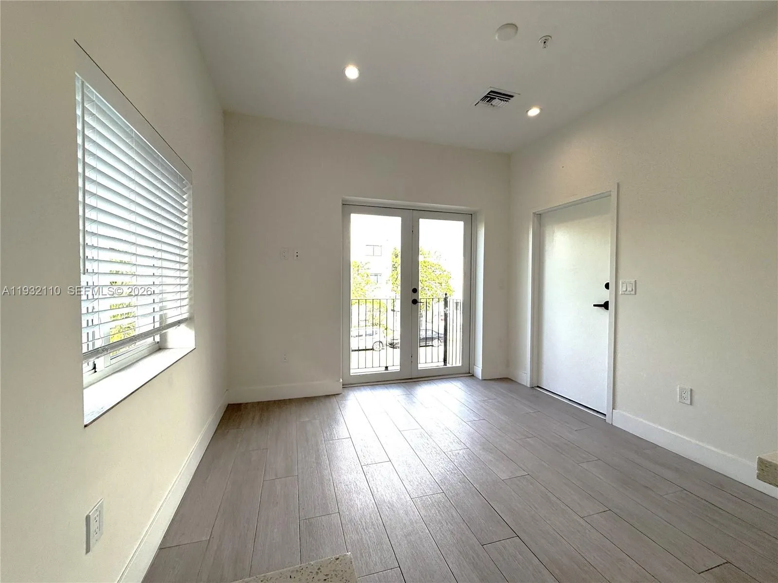 1786 Sw 9th St 4, Miami, Florida 33135, Miami, Florida 33135, 3 Bedrooms Bedrooms, ,2 BathroomsBathrooms,Residential Lease,For Rent,1786 Sw 9th St 4, Miami, Florida 33135,A11932110