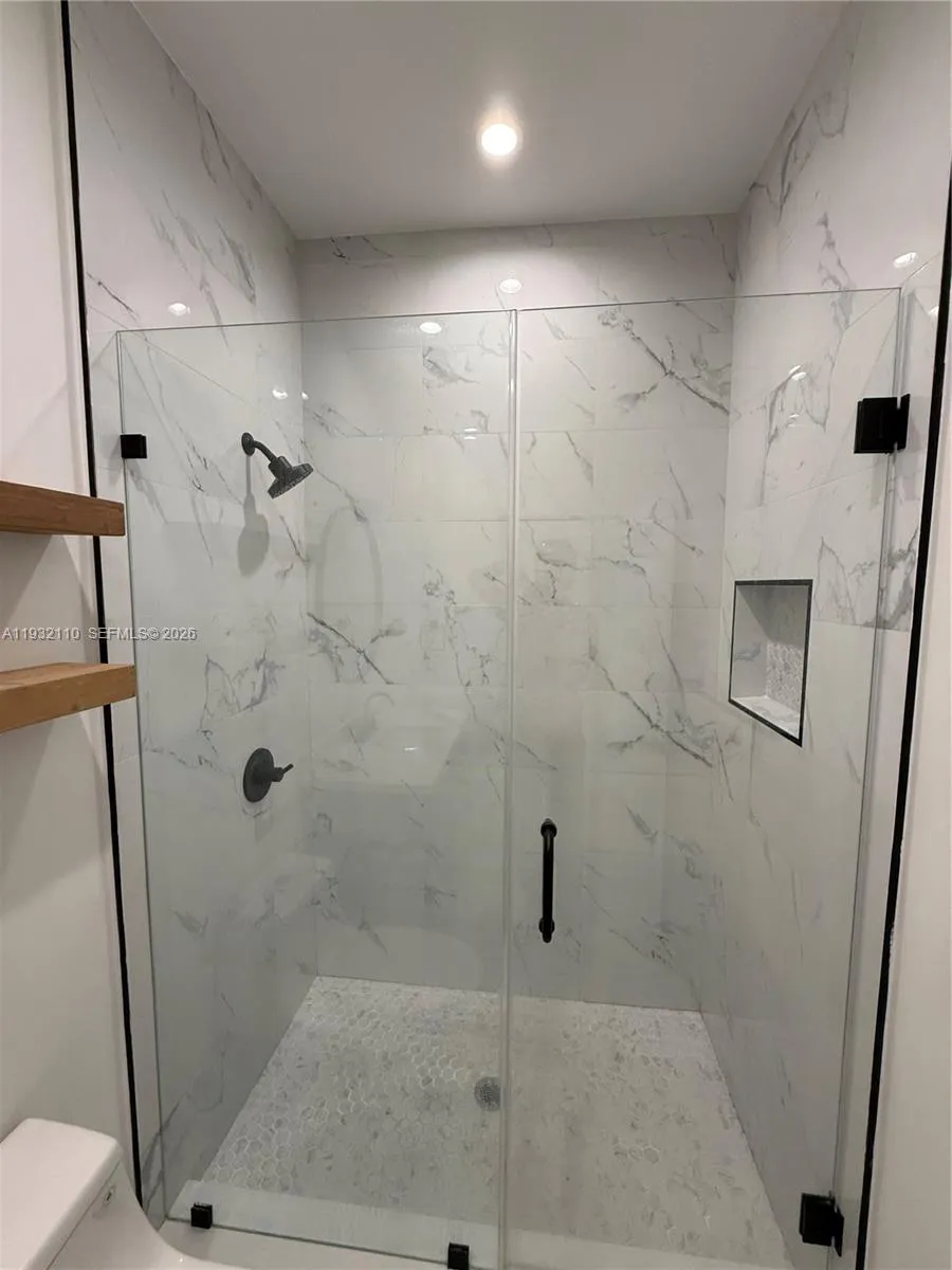 1786 Sw 9th St 4, Miami, Florida 33135, Miami, Florida 33135, 3 Bedrooms Bedrooms, ,2 BathroomsBathrooms,Residential Lease,For Rent,1786 Sw 9th St 4, Miami, Florida 33135,A11932110