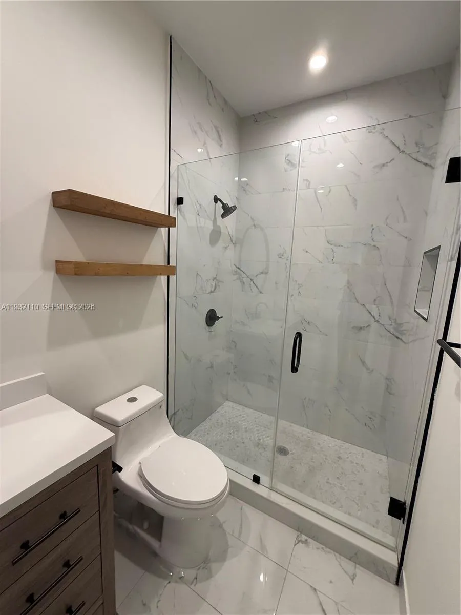 1786 Sw 9th St 4, Miami, Florida 33135, Miami, Florida 33135, 3 Bedrooms Bedrooms, ,2 BathroomsBathrooms,Residential Lease,For Rent,1786 Sw 9th St 4, Miami, Florida 33135,A11932110