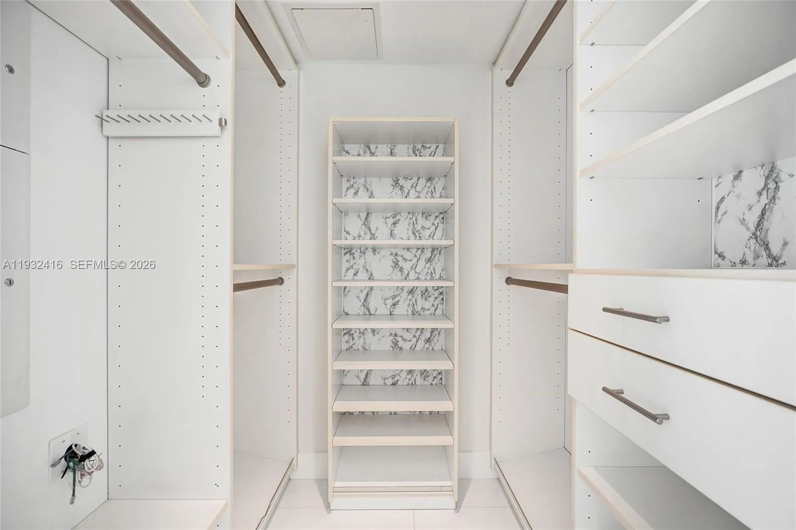495 Brickell Ave 2301, Miami, Florida 33131, Miami, Florida 33131, 3 Bedrooms Bedrooms, ,2 BathroomsBathrooms,Residential Lease,For Rent,495 Brickell Ave 2301, Miami, Florida 33131,A11932416