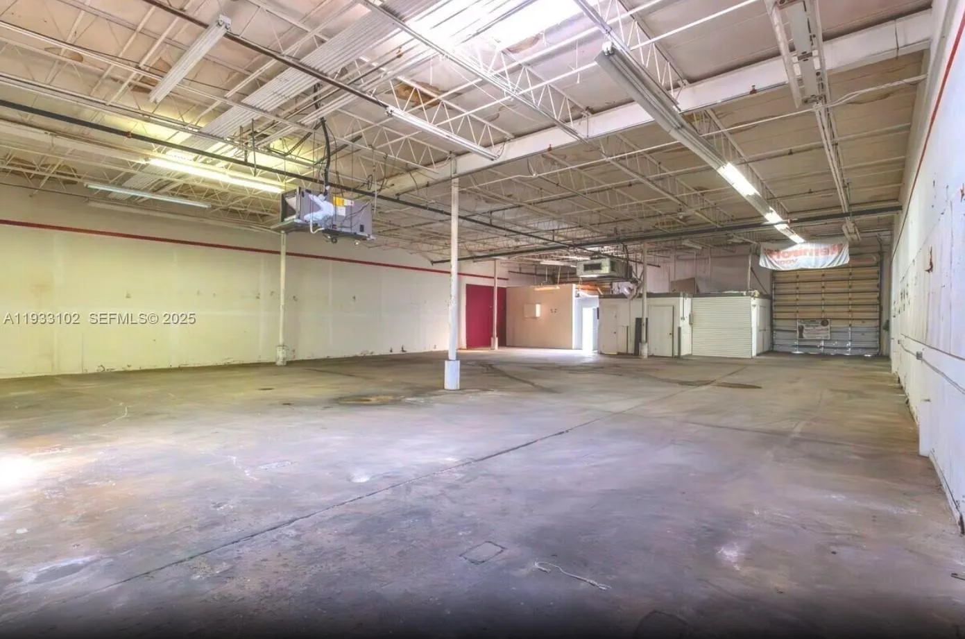 2261 Ne 164th St, North Miami Beach, Florida 33160, North Miami Beach, Florida 33160, ,Commercial Lease,For Rent,2261 Ne 164th St, North Miami Beach, Florida 33160,A11933102