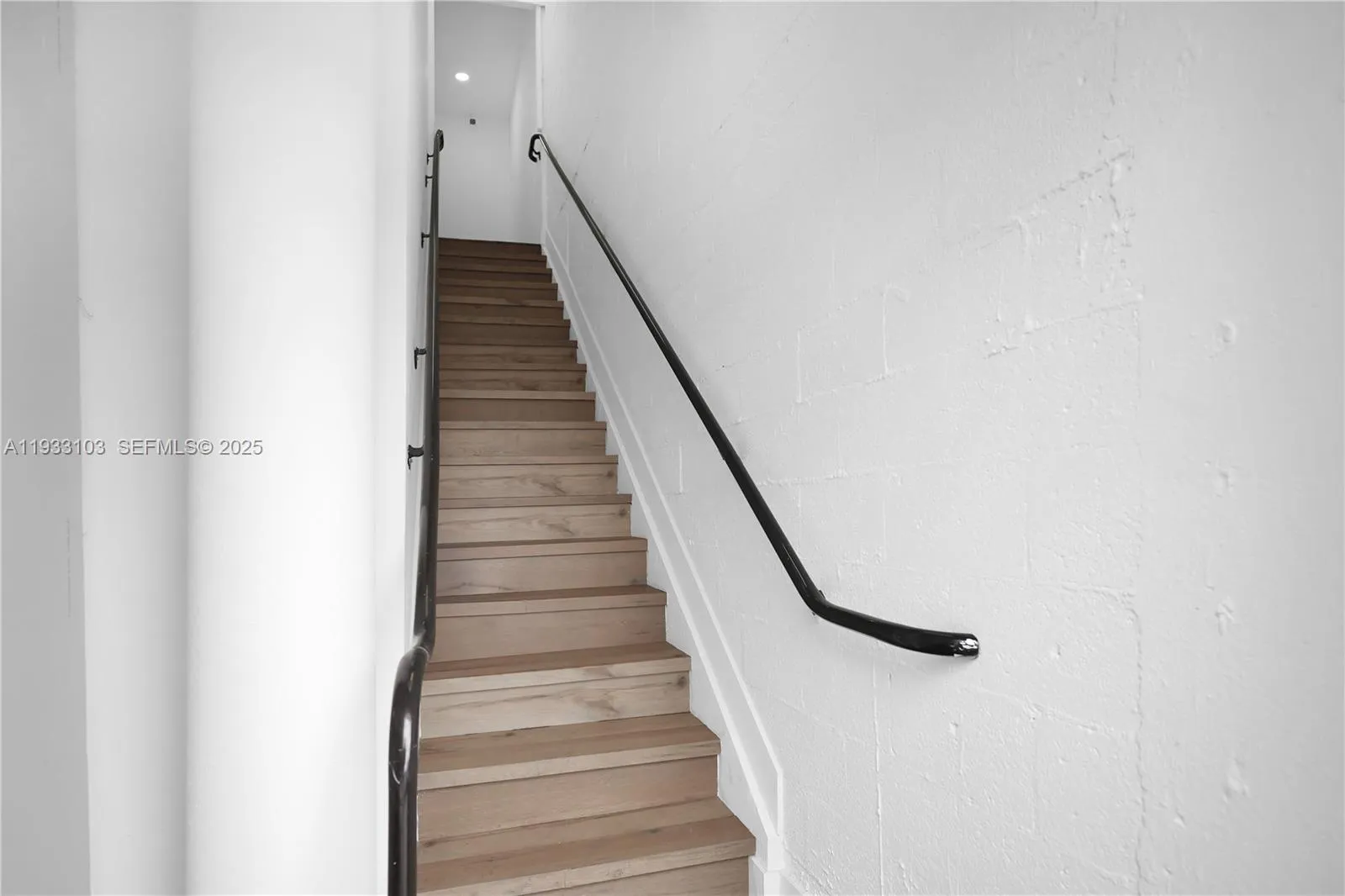 7311 Nw 12th St 29, Miami, Florida 33126, Miami, Florida 33126, ,Commercial Lease,For Rent,7311 Nw 12th St 29, Miami, Florida 33126,A11933103