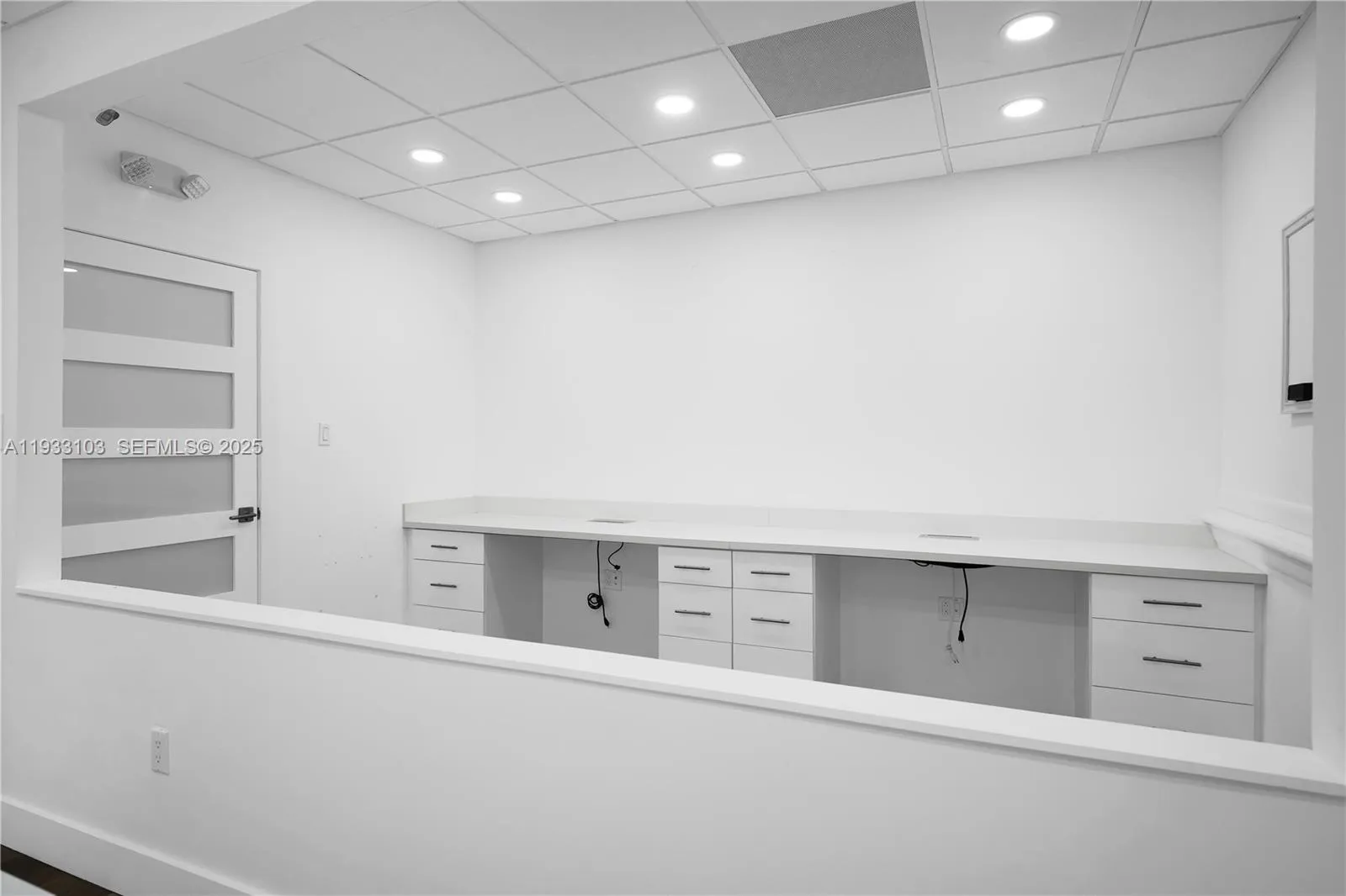 7311 Nw 12th St 29, Miami, Florida 33126, Miami, Florida 33126, ,Commercial Lease,For Rent,7311 Nw 12th St 29, Miami, Florida 33126,A11933103