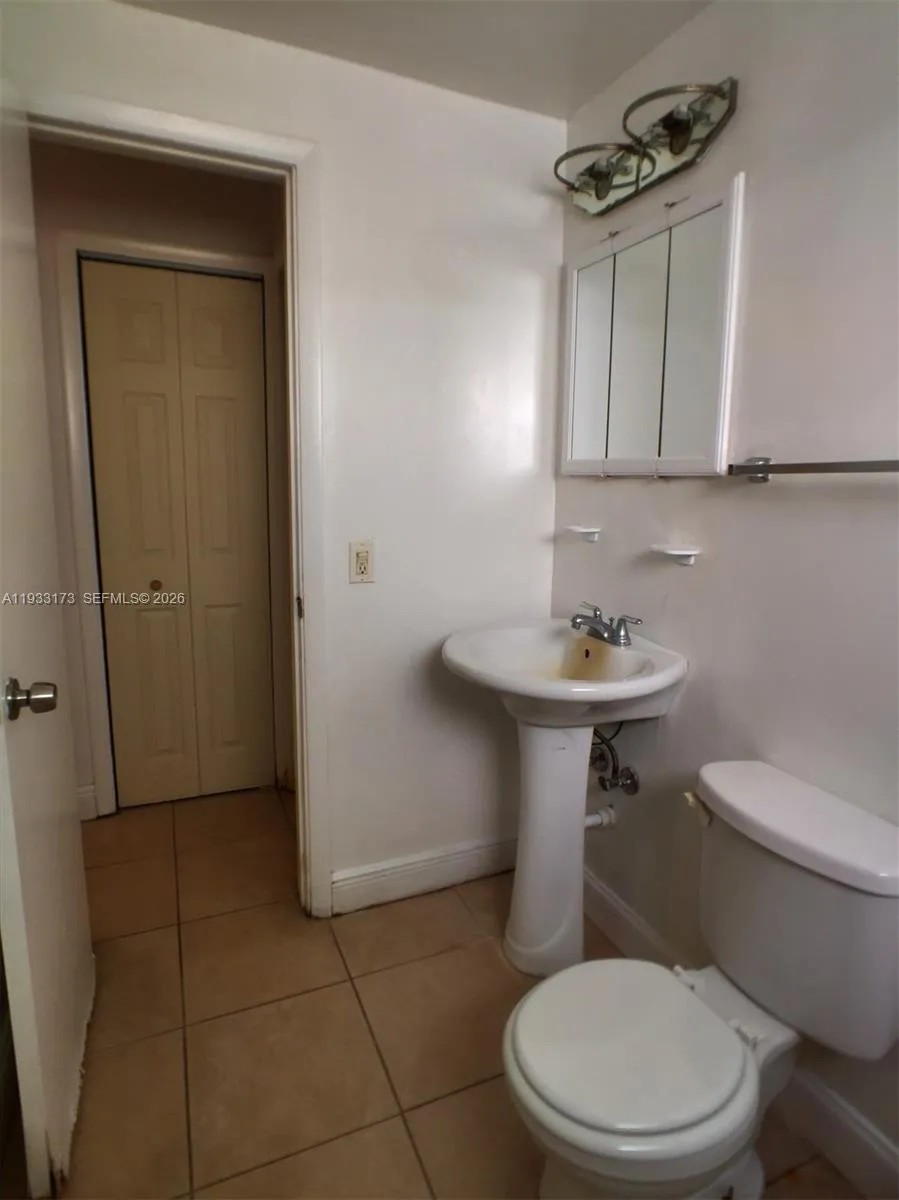 825 Euclid Ave 2, Miami Beach, Florida 33139, Miami Beach, Florida 33139, ,1 BathroomBathrooms,Residential Lease,For Rent,825 Euclid Ave 2, Miami Beach, Florida 33139,A11933173