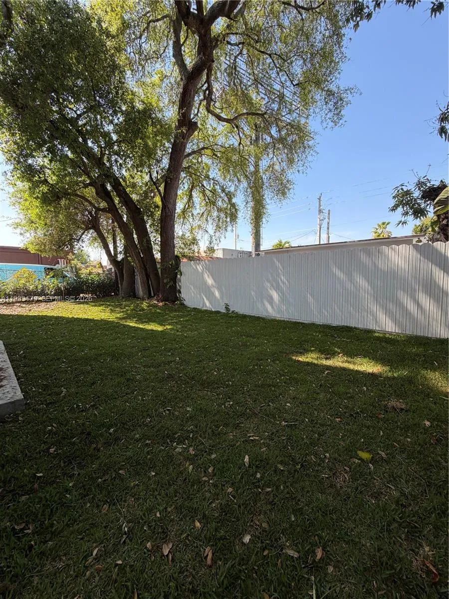 1629 Nw 40th St, Miami, Florida 33142, Miami, Florida 33142, ,Residential Income,For Sale,1629 Nw 40th St, Miami, Florida 33142,A11933179
