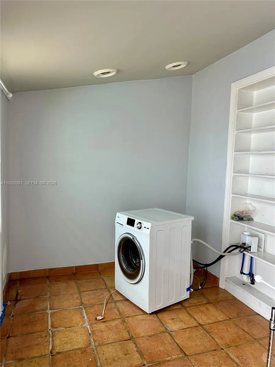 1628 Ne 4th Pl, Fort Lauderdale, Florida 33301, Fort Lauderdale, Florida 33301, 2 Bedrooms Bedrooms, ,2 BathroomsBathrooms,Residential Lease,For Rent,1628 Ne 4th Pl, Fort Lauderdale, Florida 33301,A11932001
