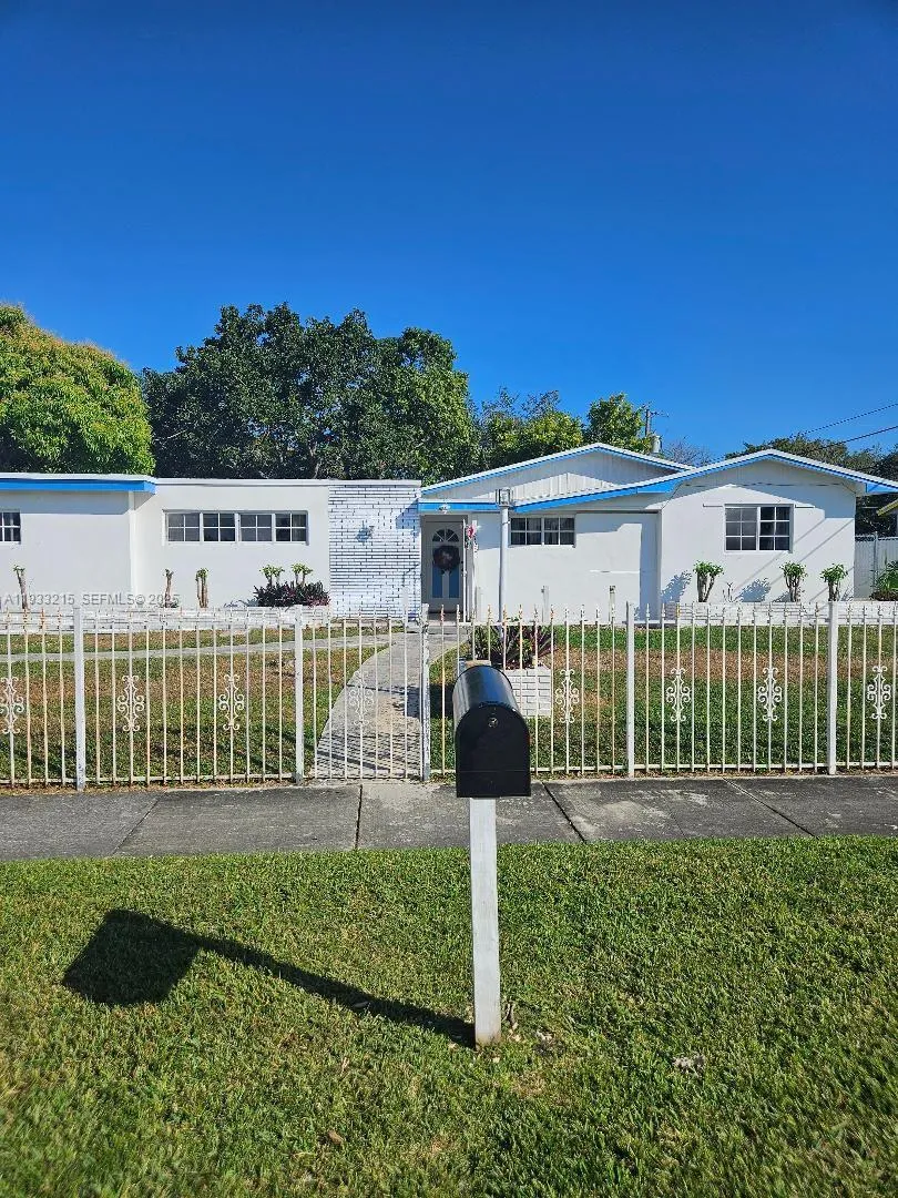 17601 Sw 108th Ct, Miami, Florida 33157, Miami, Florida 33157, 4 Bedrooms Bedrooms, ,3 BathroomsBathrooms,Residential,For Sale,17601 Sw 108th Ct, Miami, Florida 33157,A11933215