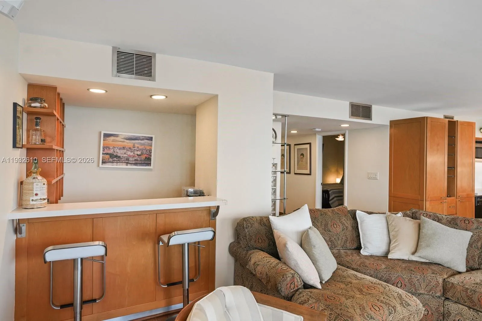 6423 Collins Ave 1005, Miami Beach, Florida 33141, Miami Beach, Florida 33141, 2 Bedrooms Bedrooms, ,2 BathroomsBathrooms,Residential,For Sale,6423 Collins Ave 1005, Miami Beach, Florida 33141,A11932610
