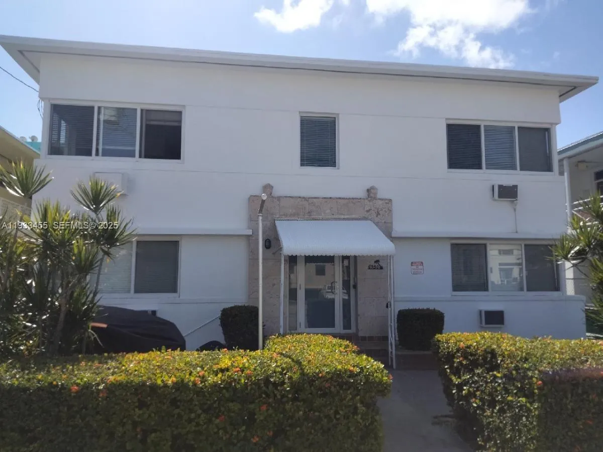6950 Byron Ave 3, Miami Beach, Florida 33141, Miami Beach, Florida 33141, ,1 BathroomBathrooms,Residential Lease,For Rent,6950 Byron Ave 3, Miami Beach, Florida 33141,A11933455 6950 Byron Ave 3, Miami Beach, Florida 33141, Miami Beach, Florida 33141, ,1 BathroomBathrooms,Residential Lease,For Rent,6950 Byron Ave 3, Miami Beach, Florida 33141,A11933455