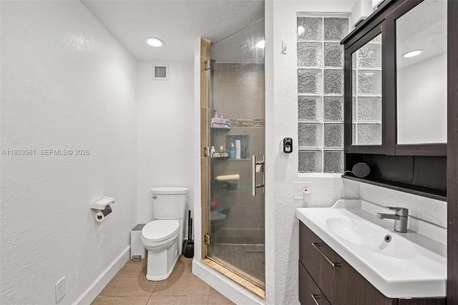 1030 Ne 202nd Ter, Miami, Florida 33179, Miami, Florida 33179, 2 Bedrooms Bedrooms, ,2 BathroomsBathrooms,Residential,For Sale,1030 Ne 202nd Ter, Miami, Florida 33179,A11933561