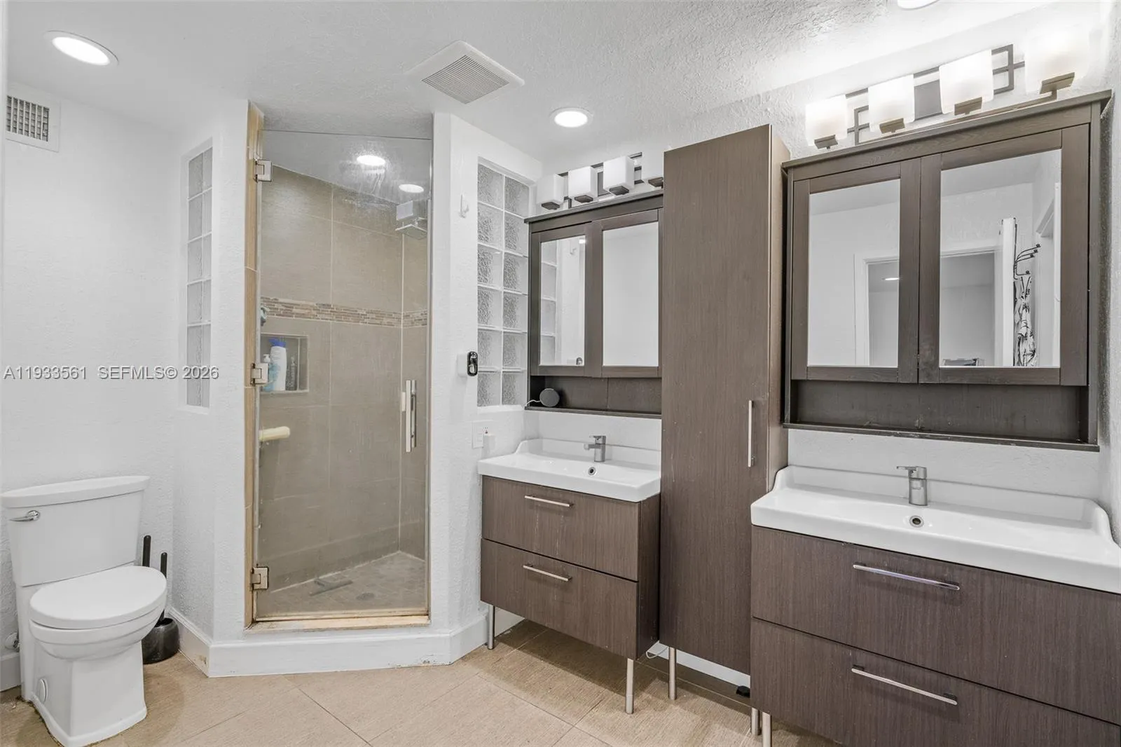 1030 Ne 202nd Ter, Miami, Florida 33179, Miami, Florida 33179, 2 Bedrooms Bedrooms, ,2 BathroomsBathrooms,Residential,For Sale,1030 Ne 202nd Ter, Miami, Florida 33179,A11933561