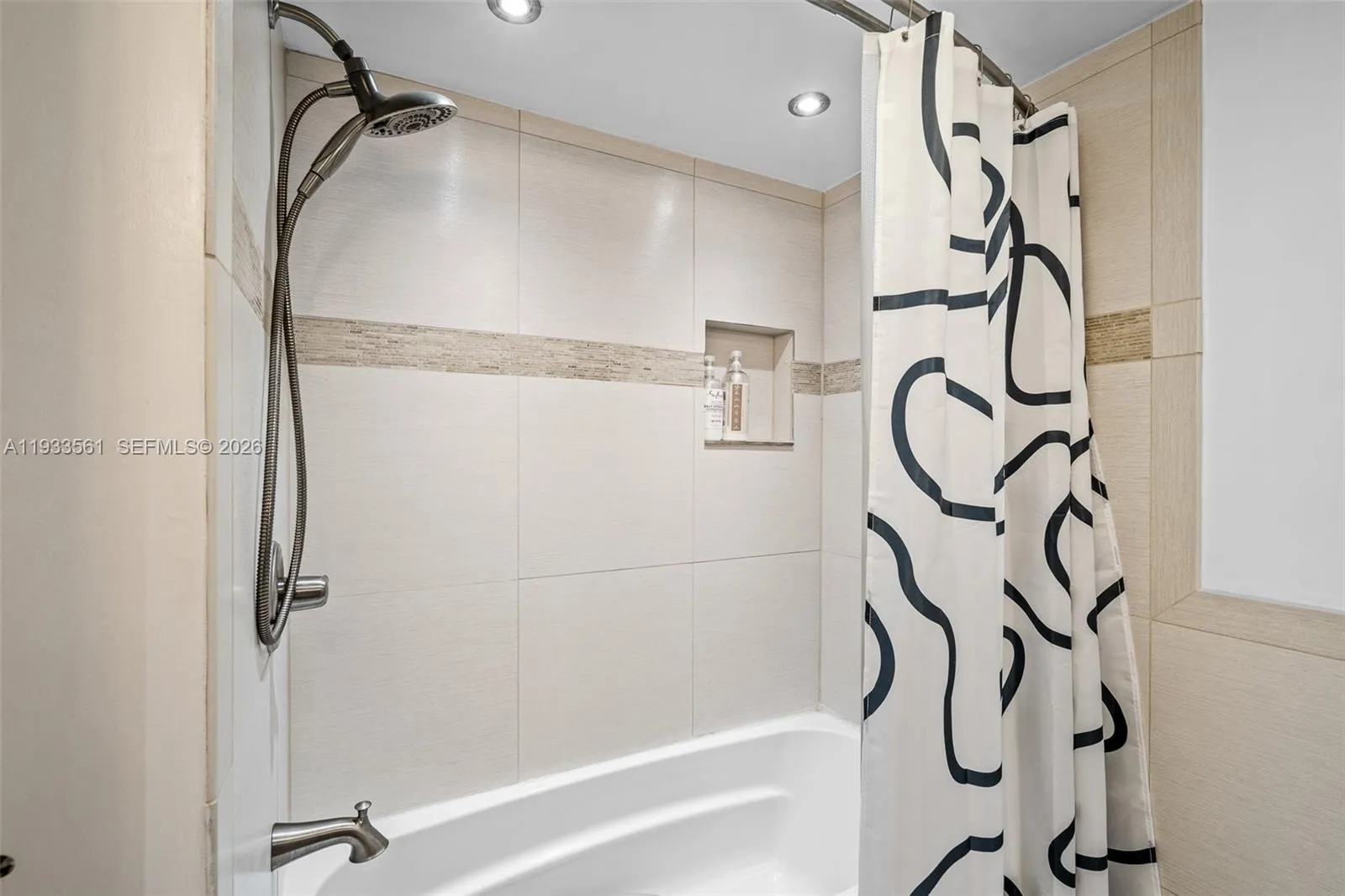 1030 Ne 202nd Ter, Miami, Florida 33179, Miami, Florida 33179, 2 Bedrooms Bedrooms, ,2 BathroomsBathrooms,Residential,For Sale,1030 Ne 202nd Ter, Miami, Florida 33179,A11933561