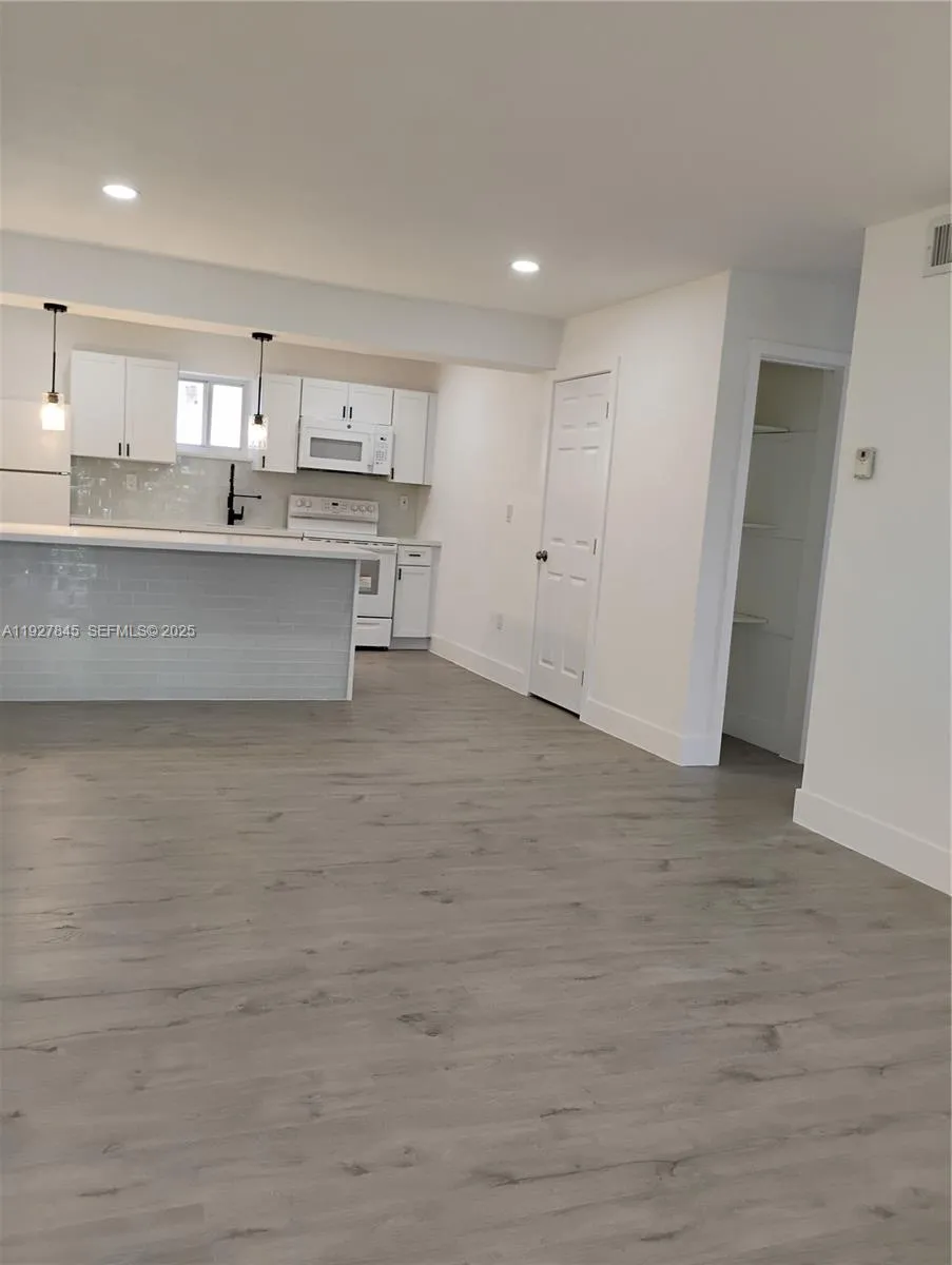 2155 Sw 72nd Ave, Miami, Florida 33155, Miami, Florida 33155, ,Residential Income,For Sale,2155 Sw 72nd Ave, Miami, Florida 33155,A11927845