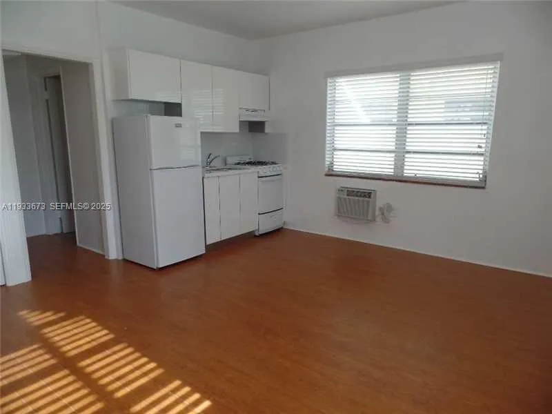 6950 Byron Ave 4, Miami Beach, Florida 33141, Miami Beach, Florida 33141, ,1 BathroomBathrooms,Residential Lease,For Rent,6950 Byron Ave 4, Miami Beach, Florida 33141,A11933673