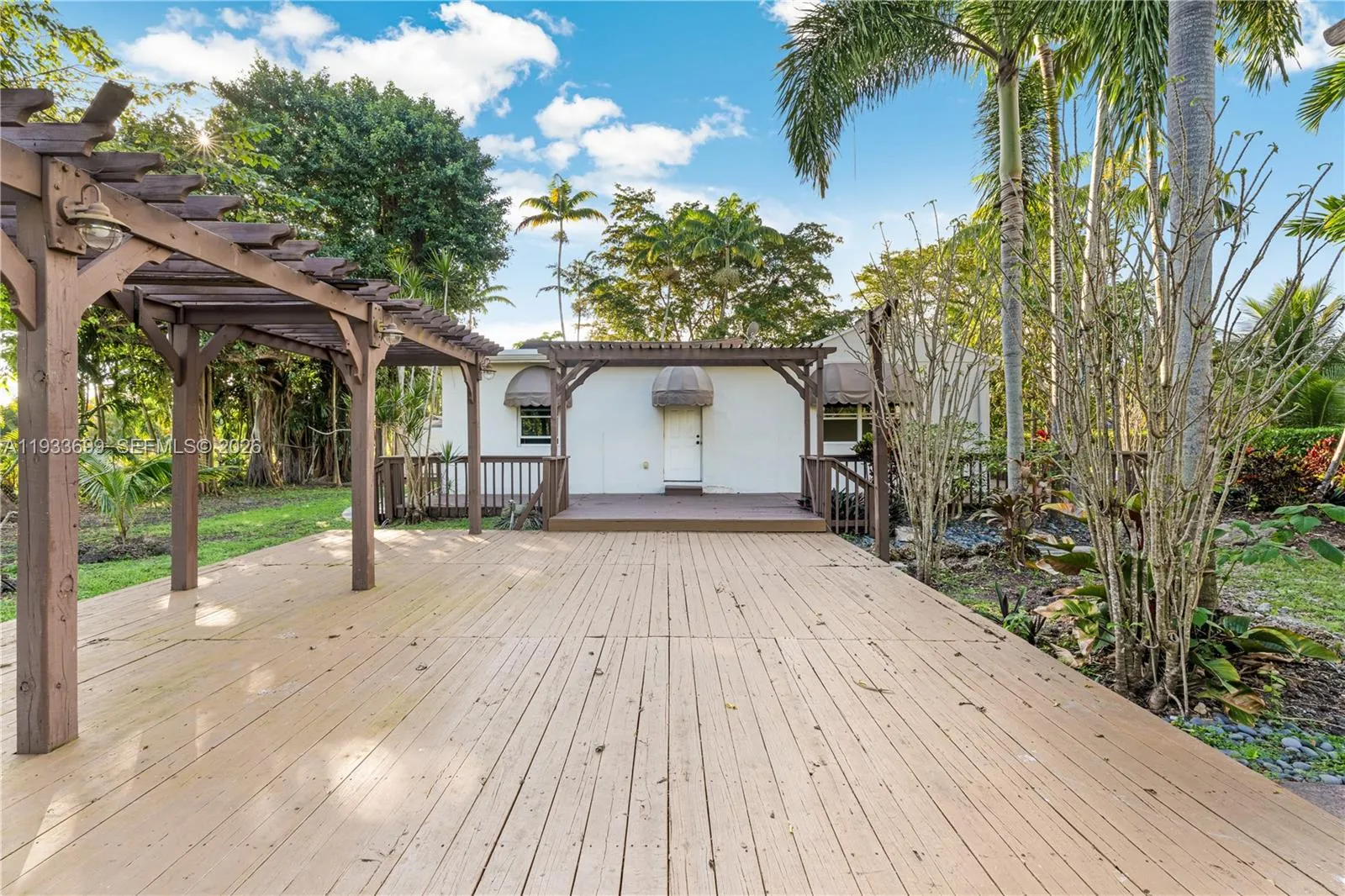 10398 Sw 64th St, Miami, Florida 33173, Miami, Florida 33173, 8 Bedrooms Bedrooms, ,7 BathroomsBathrooms,Residential,For Sale,10398 Sw 64th St, Miami, Florida 33173,A11933699