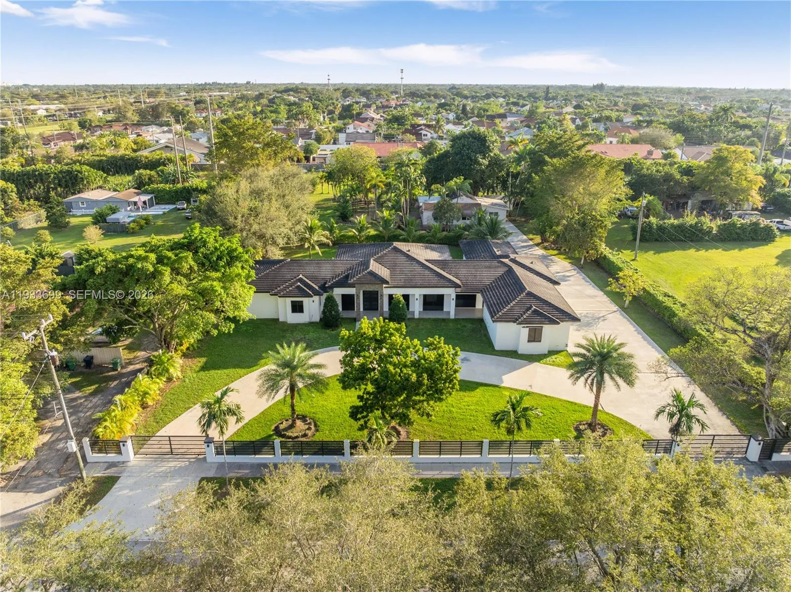 10398 Sw 64th St, Miami, Florida 33173, Miami, Florida 33173, 8 Bedrooms Bedrooms, ,7 BathroomsBathrooms,Residential,For Sale,10398 Sw 64th St, Miami, Florida 33173,A11933699