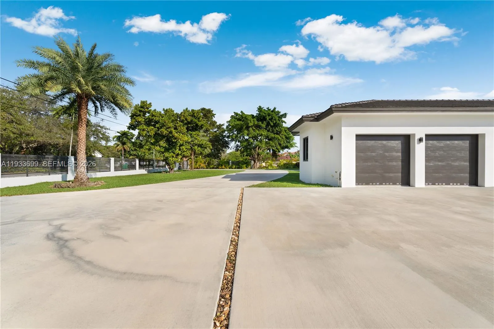 10398 Sw 64th St, Miami, Florida 33173, Miami, Florida 33173, 8 Bedrooms Bedrooms, ,7 BathroomsBathrooms,Residential,For Sale,10398 Sw 64th St, Miami, Florida 33173,A11933699