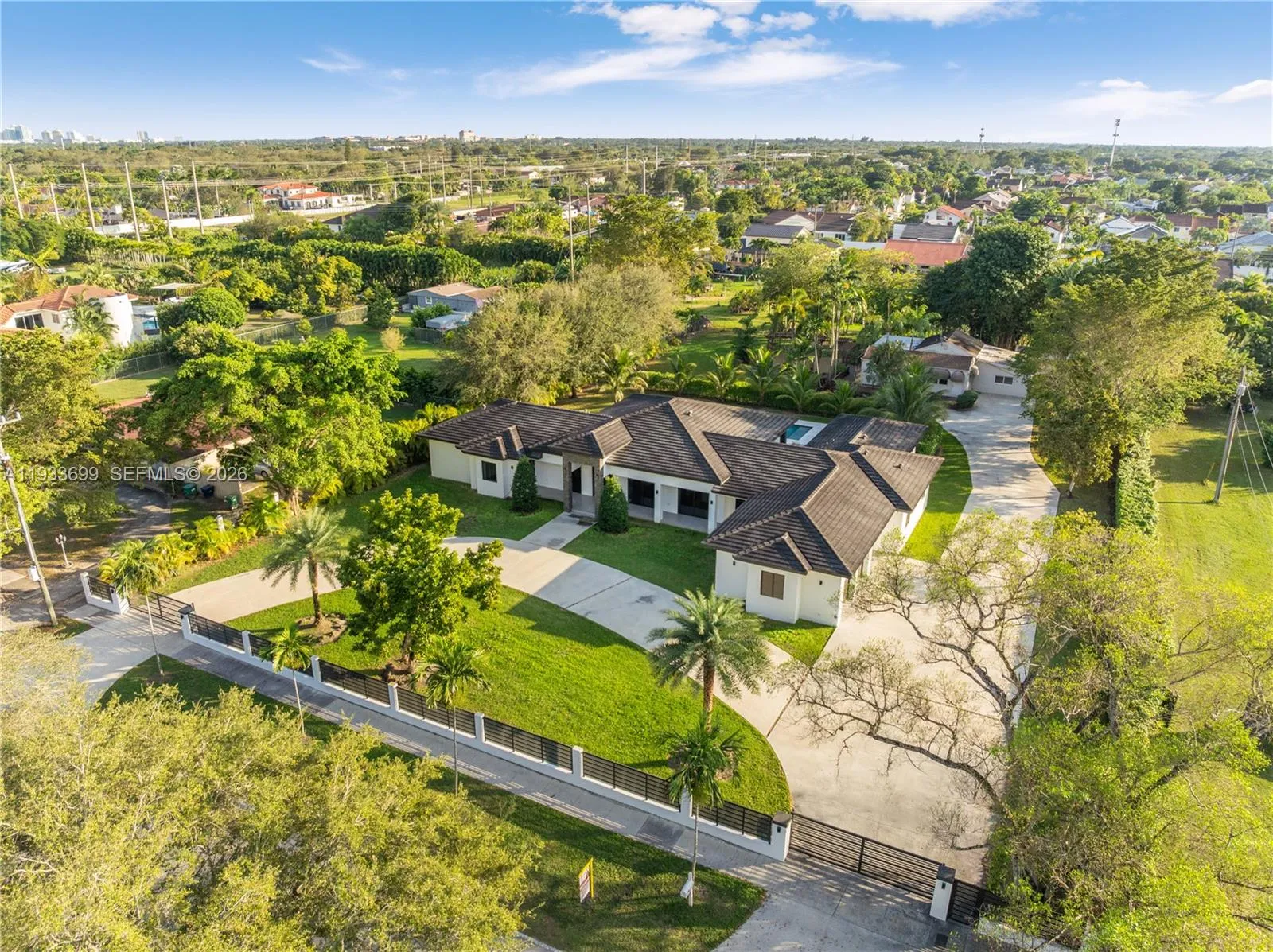 10398 Sw 64th St, Miami, Florida 33173, Miami, Florida 33173, 8 Bedrooms Bedrooms, ,7 BathroomsBathrooms,Residential,For Sale,10398 Sw 64th St, Miami, Florida 33173,A11933699