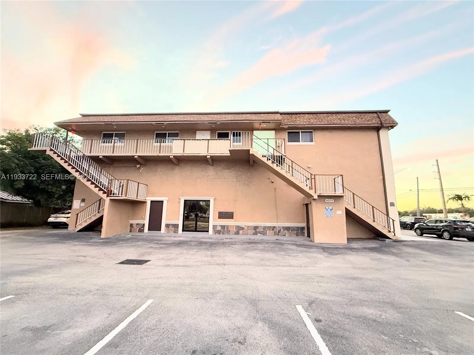 2950 Griffin Rd 3, Dania Beach, Florida 33312, Dania Beach, Florida 33312, 1 Bedroom Bedrooms, ,1 BathroomBathrooms,Residential Lease,For Rent,2950 Griffin Rd 3, Dania Beach, Florida 33312,A11933722