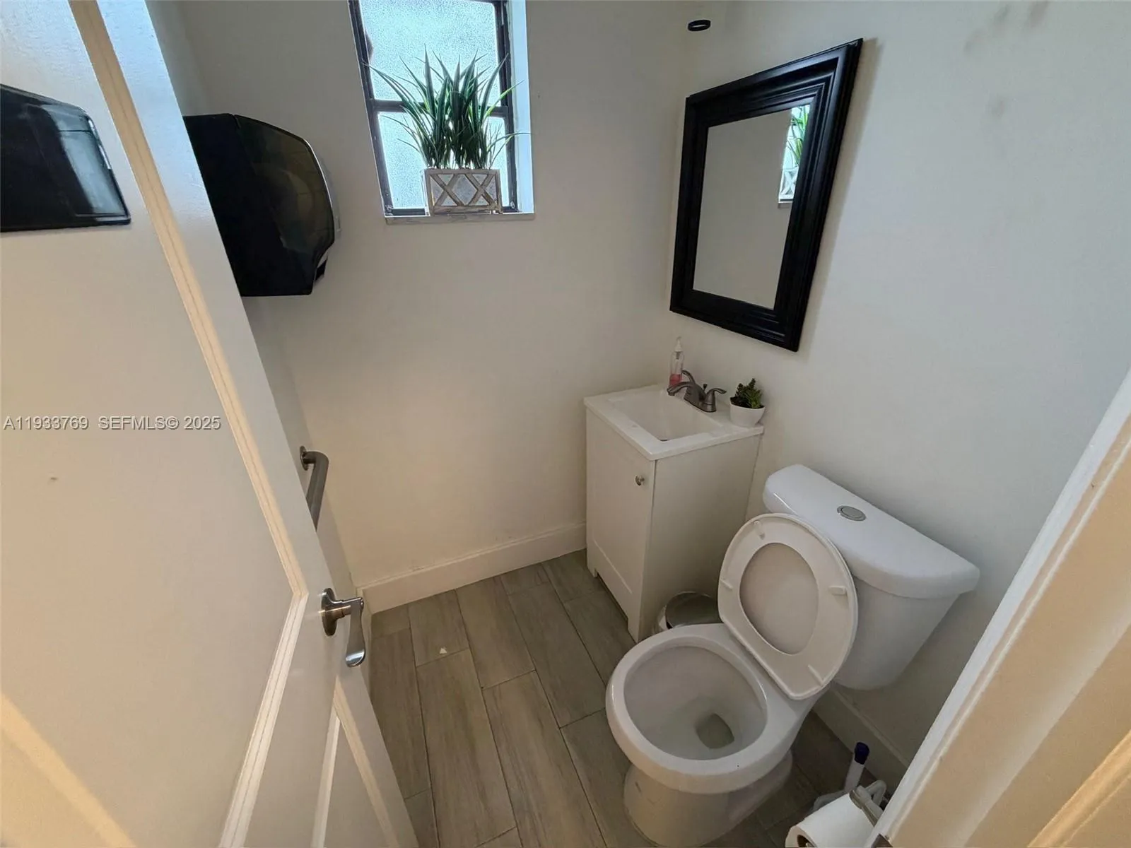 For Sale Sw Restaurant, Miami, Florida 33166, Miami, Florida 33166, ,Business Opportunity,For Sale,For Sale Sw Restaurant, Miami, Florida 33166,A11933769