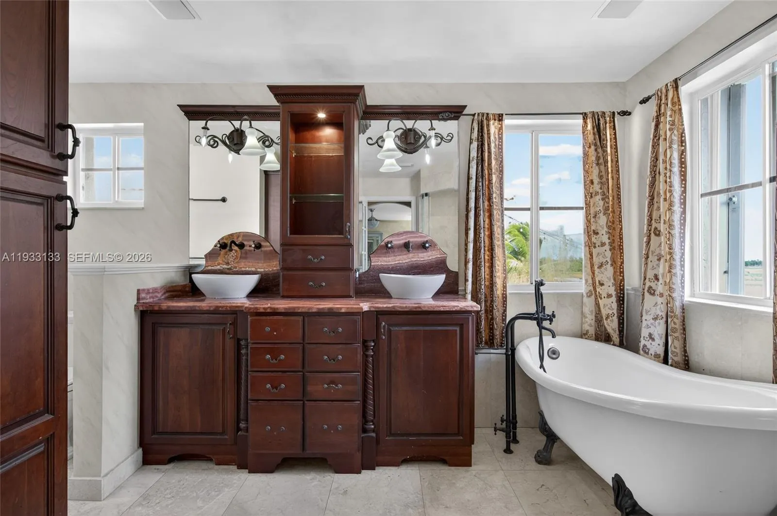 1162 Fairfield Meadows Dr, Weston, Florida 33327, Weston, Florida 33327, 5 Bedrooms Bedrooms, ,3 BathroomsBathrooms,Residential,For Sale,1162 Fairfield Meadows Dr, Weston, Florida 33327,A11933133