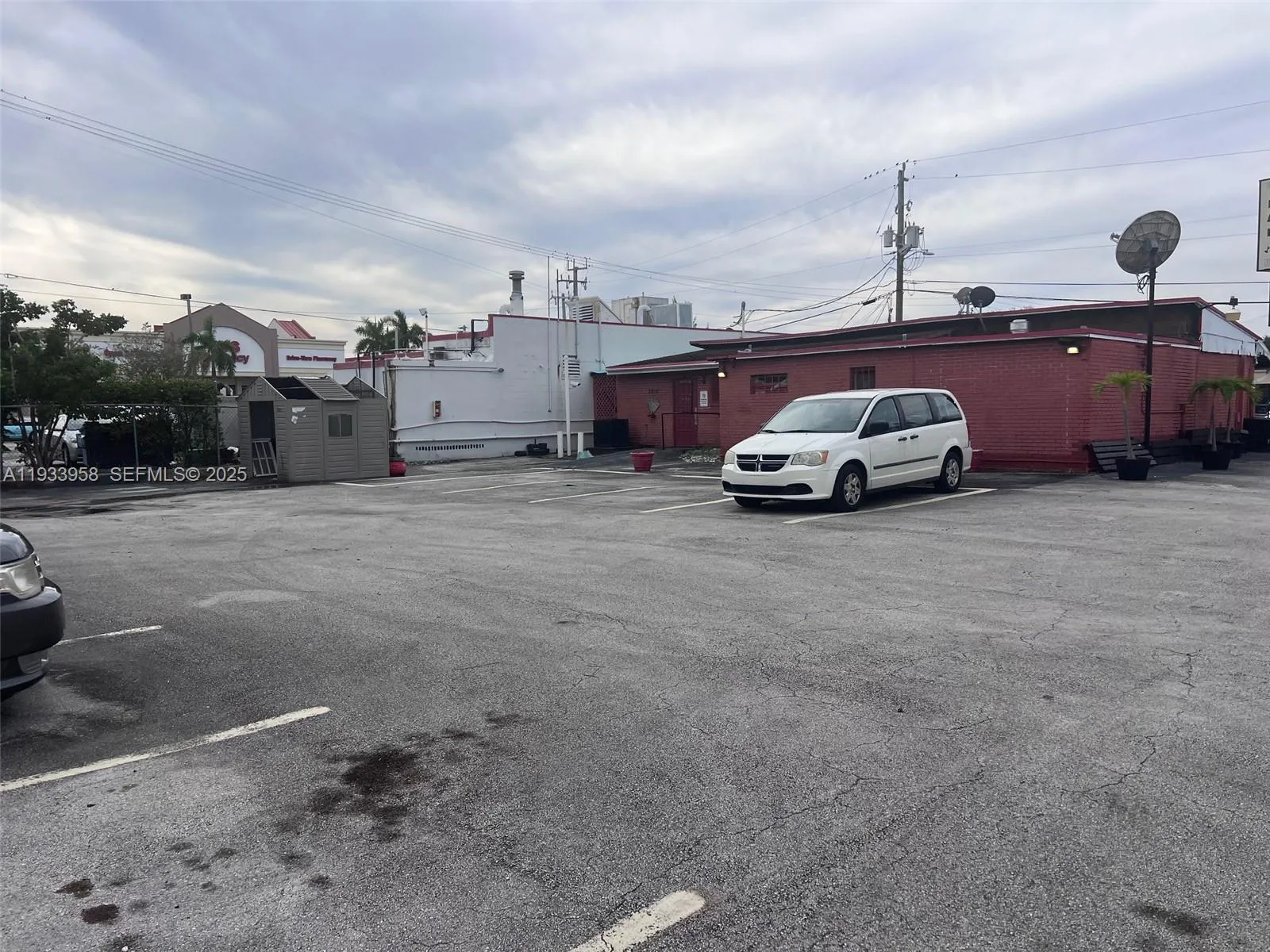 2610 N Dixie Hwy, Wilton Manors, Florida 33334, Wilton Manors, Florida 33334, ,Business Opportunity,For Sale,2610 N Dixie Hwy, Wilton Manors, Florida 33334,A11933958