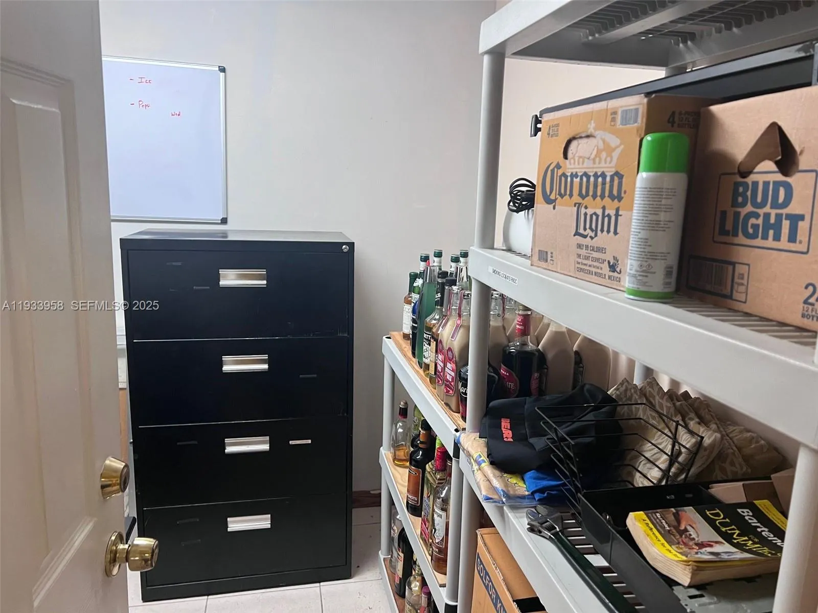 2610 N Dixie Hwy, Wilton Manors, Florida 33334, Wilton Manors, Florida 33334, ,Business Opportunity,For Sale,2610 N Dixie Hwy, Wilton Manors, Florida 33334,A11933958