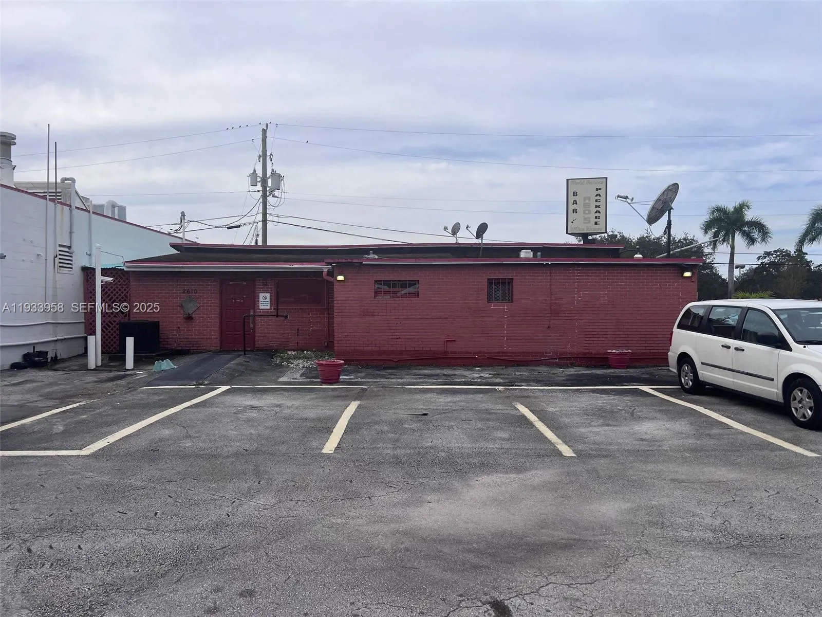2610 N Dixie Hwy, Wilton Manors, Florida 33334, Wilton Manors, Florida 33334, ,Business Opportunity,For Sale,2610 N Dixie Hwy, Wilton Manors, Florida 33334,A11933958