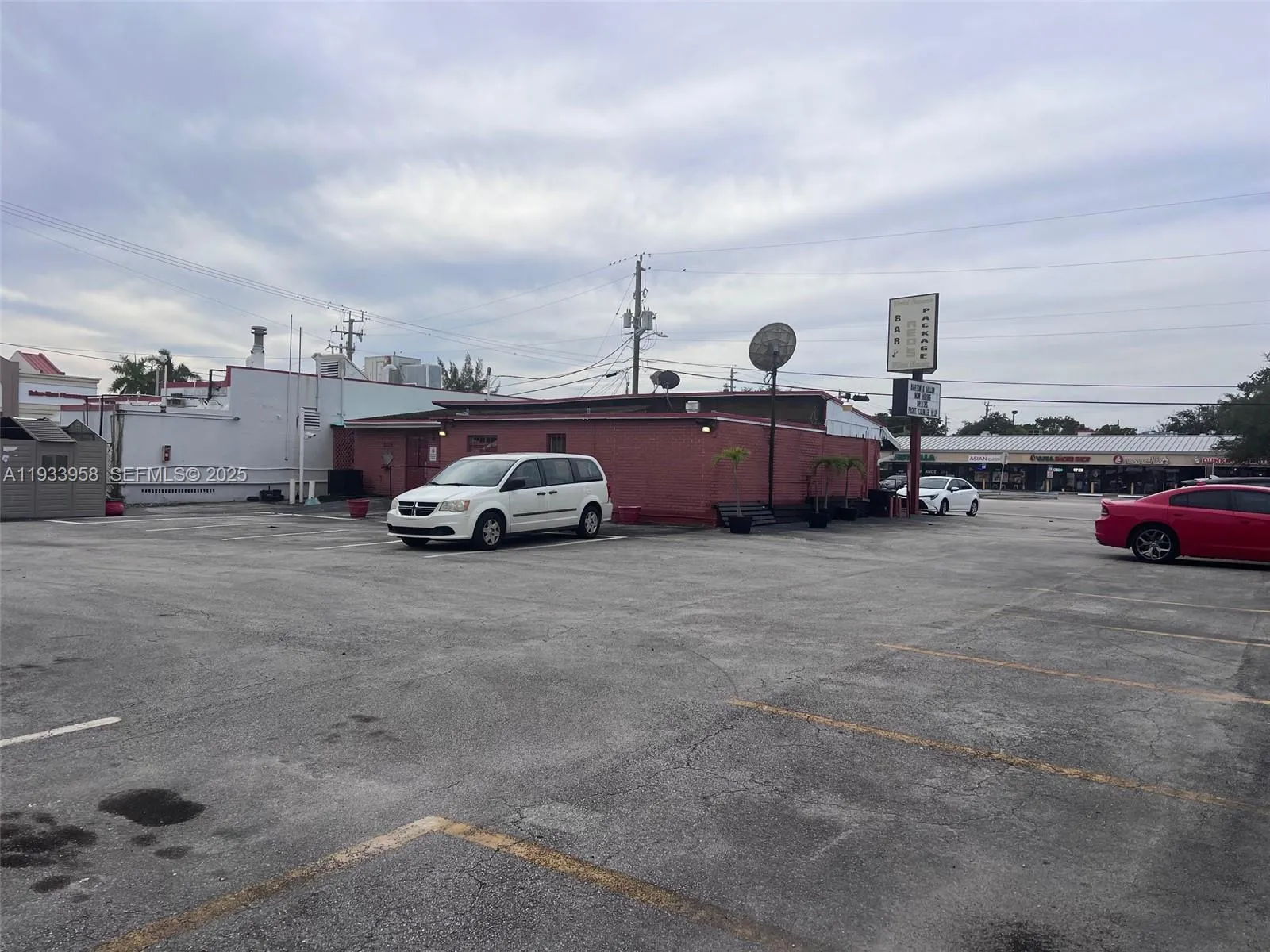 2610 N Dixie Hwy, Wilton Manors, Florida 33334, Wilton Manors, Florida 33334, ,Business Opportunity,For Sale,2610 N Dixie Hwy, Wilton Manors, Florida 33334,A11933958